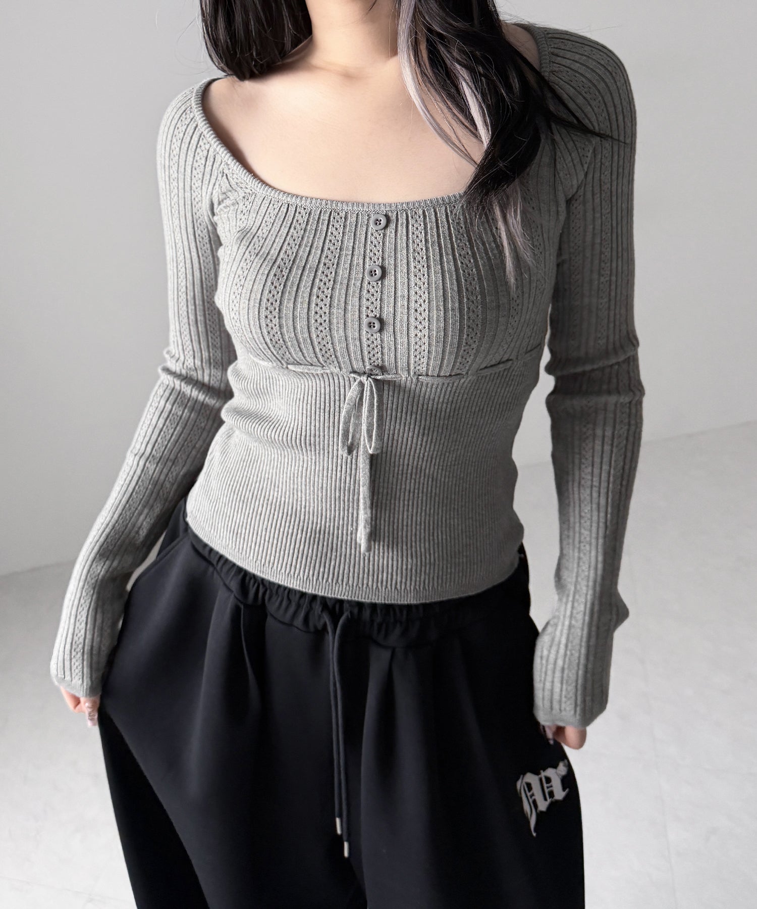 スリムフィット透かし柄リブニット / slim fit watermark pattern rib knit tops