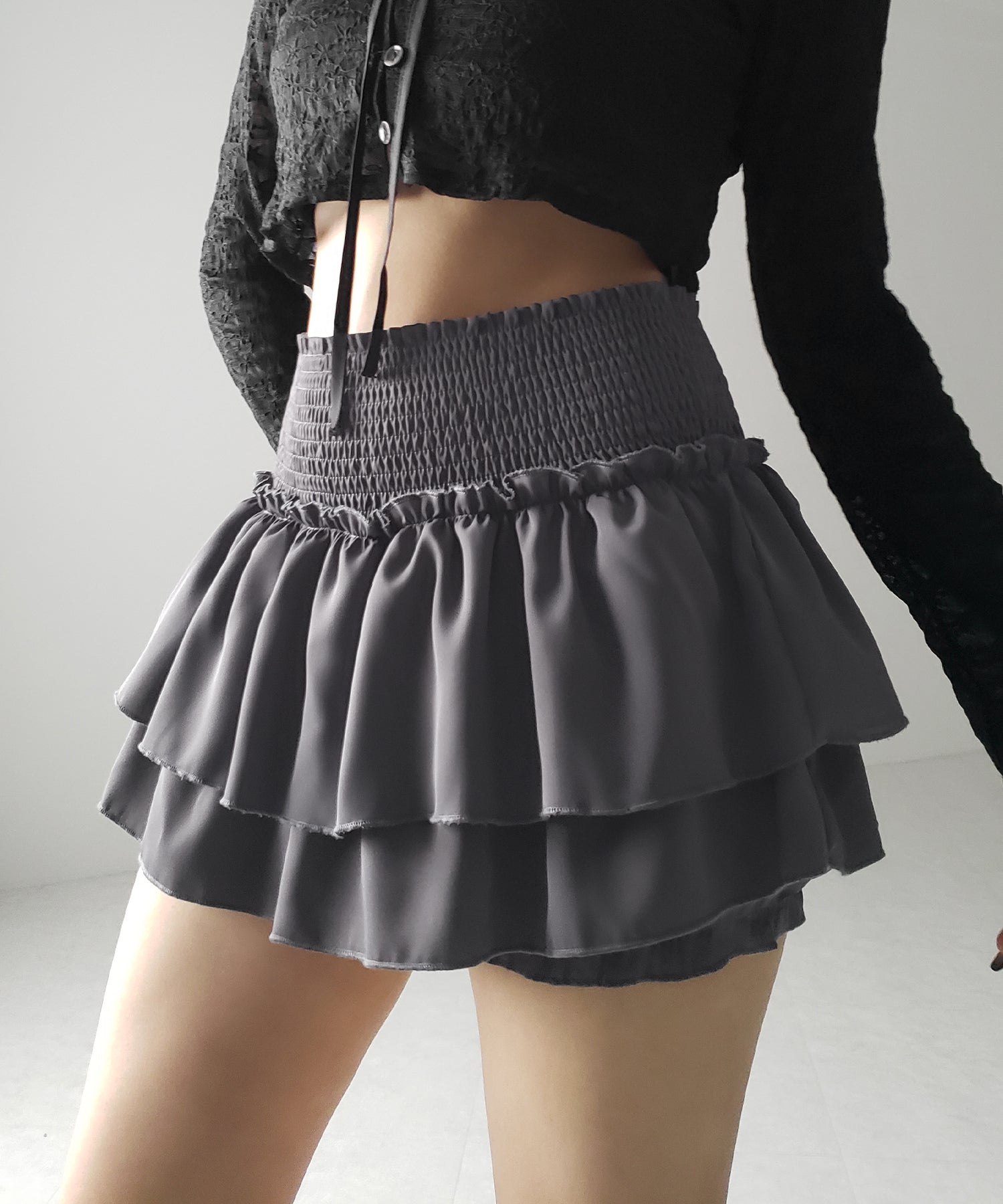 【 3color / 3size 】2段フリルシャーリングミニスカパン / double frill shirring mini skirt pants