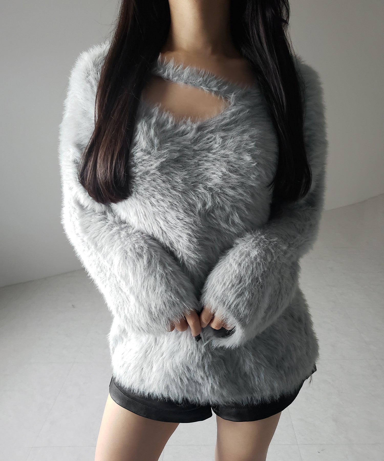 ナナメストラップカットアウトシャギーニット / naname strap cutout shaggy knit