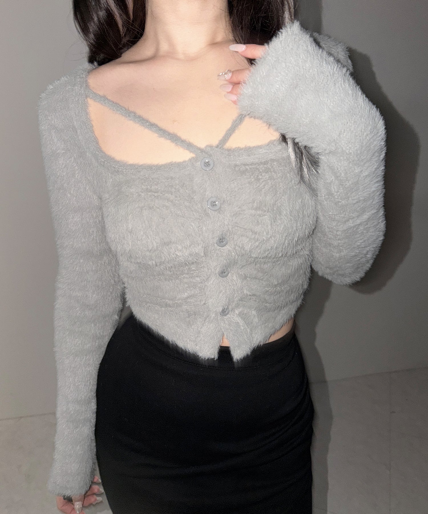 クロスストラップスクエアショートシャギーカーディガン / cross strap square short shaggy cardigan