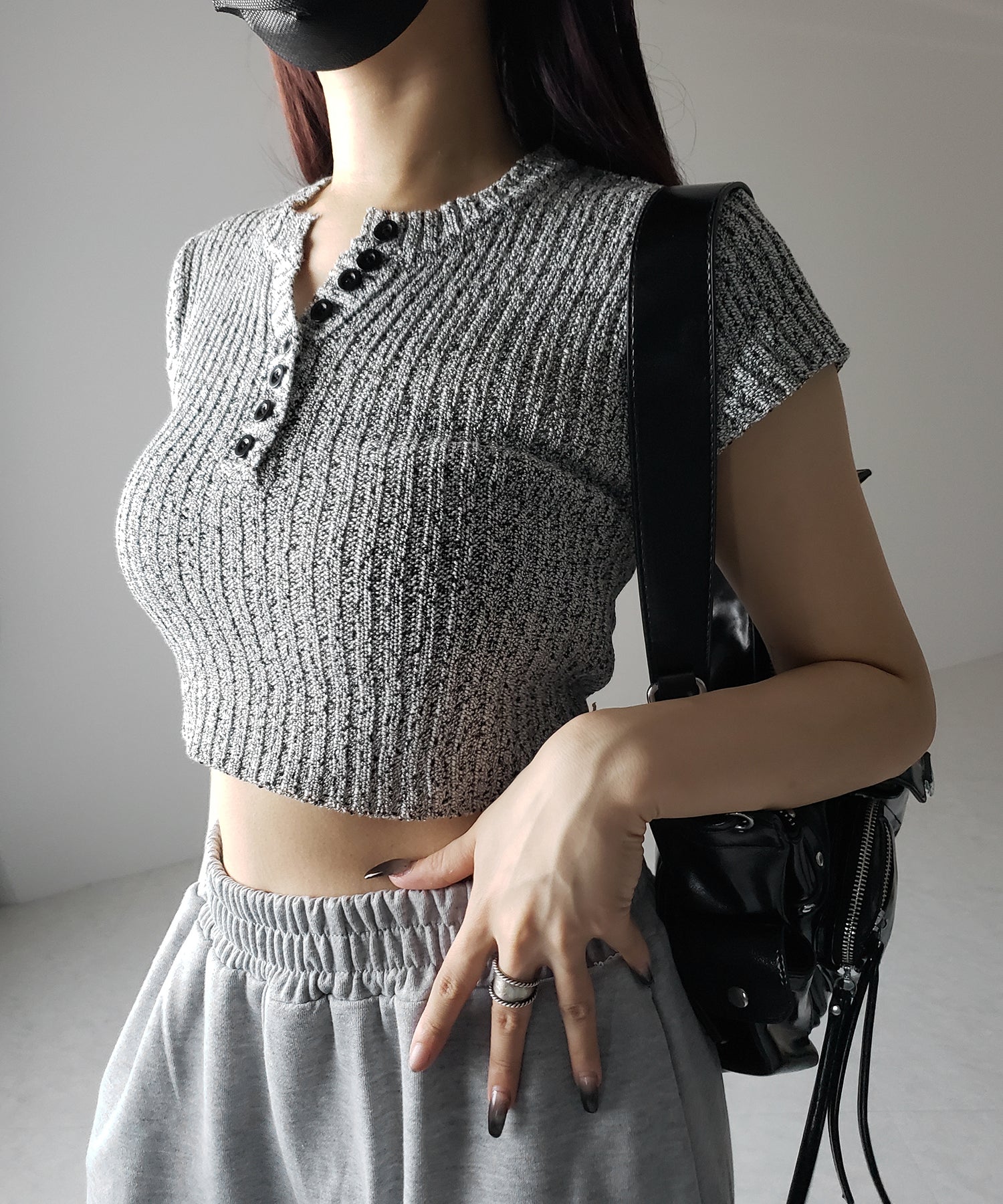 キーネックショートサマーリブニットトップス / Key neck short summer rib knit tops