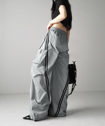 【 裾絞り可能2WAY 】サイドラインナイロンタックカーゴワイドパンツ / side line nylon tuck cargo wide pants