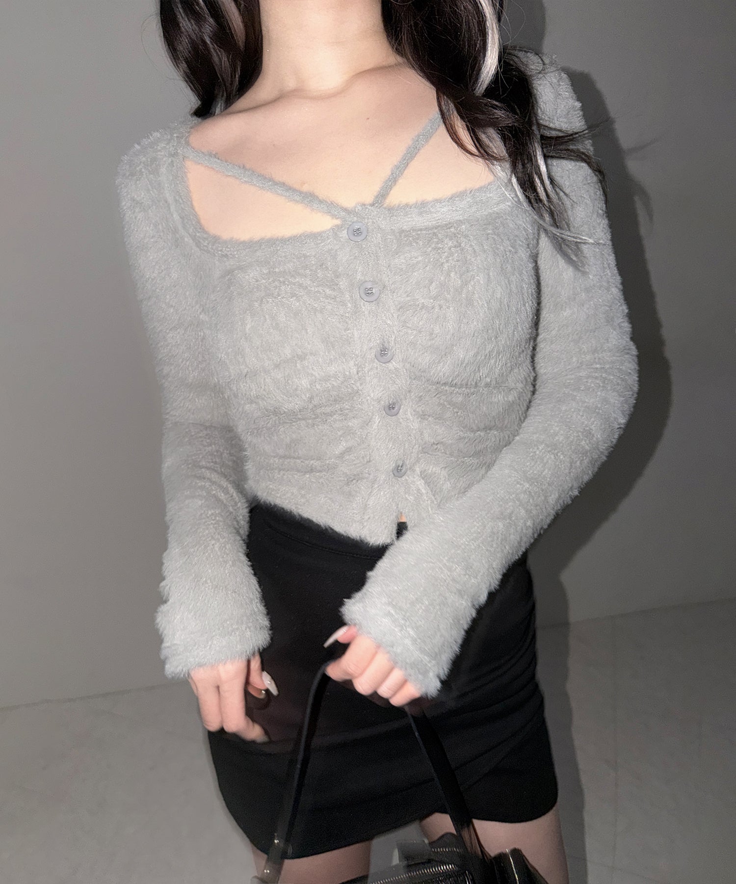 クロスストラップスクエアショートシャギーカーディガン / cross strap square short shaggy cardigan