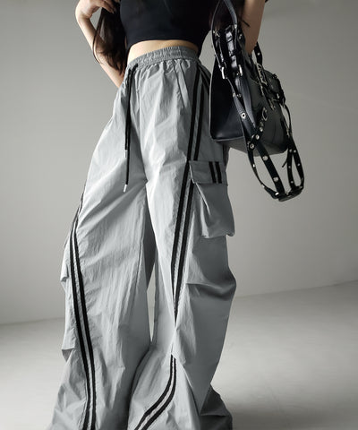 【 裾絞り可能2WAY 】サイドラインナイロンタックカーゴワイドパンツ / side line nylon tuck cargo wide pants