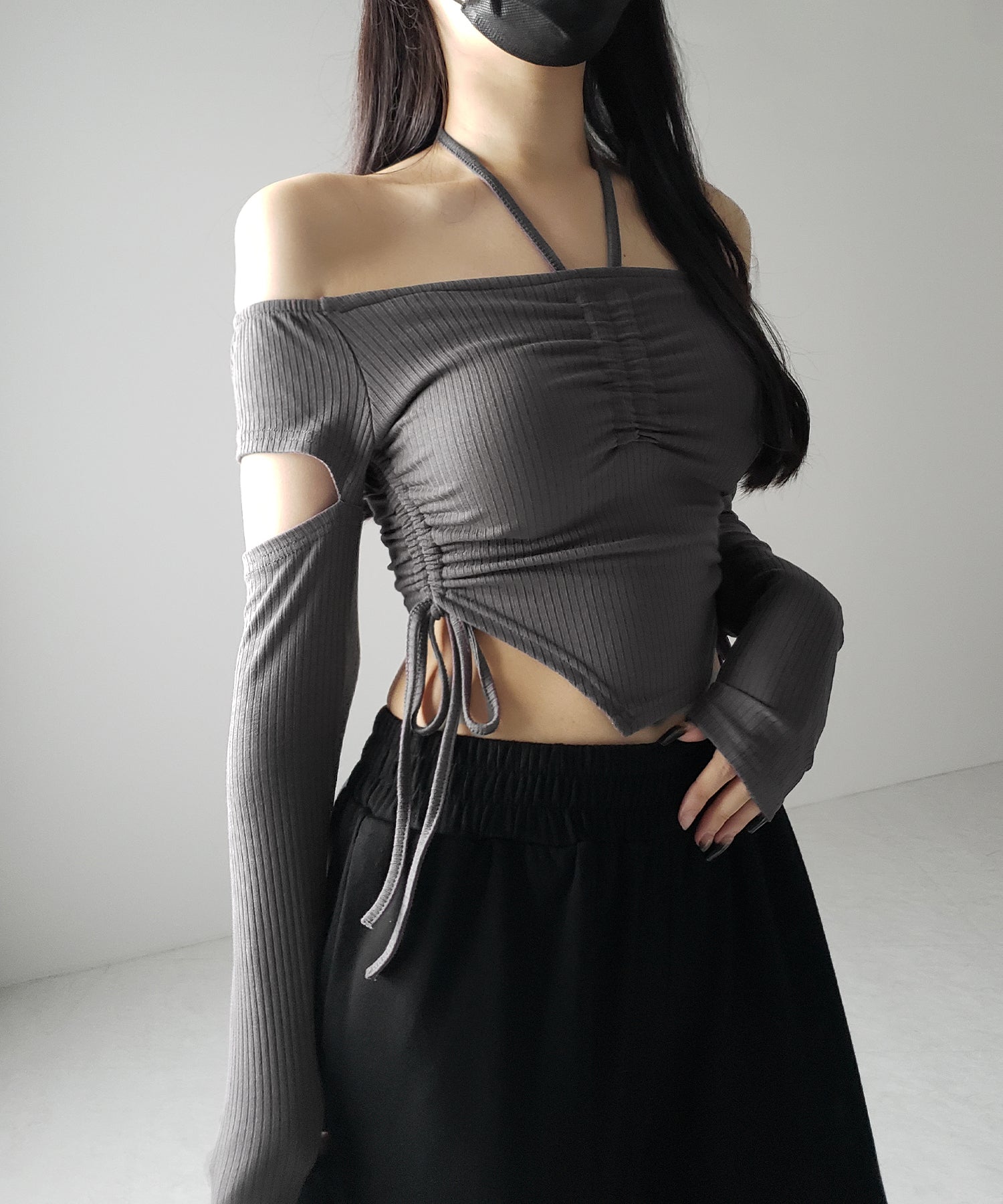 【 2color 】3ストラップシャーリングリボンオフショルリブトップス / 3-strap shirring ribbon off shoulder rib tops