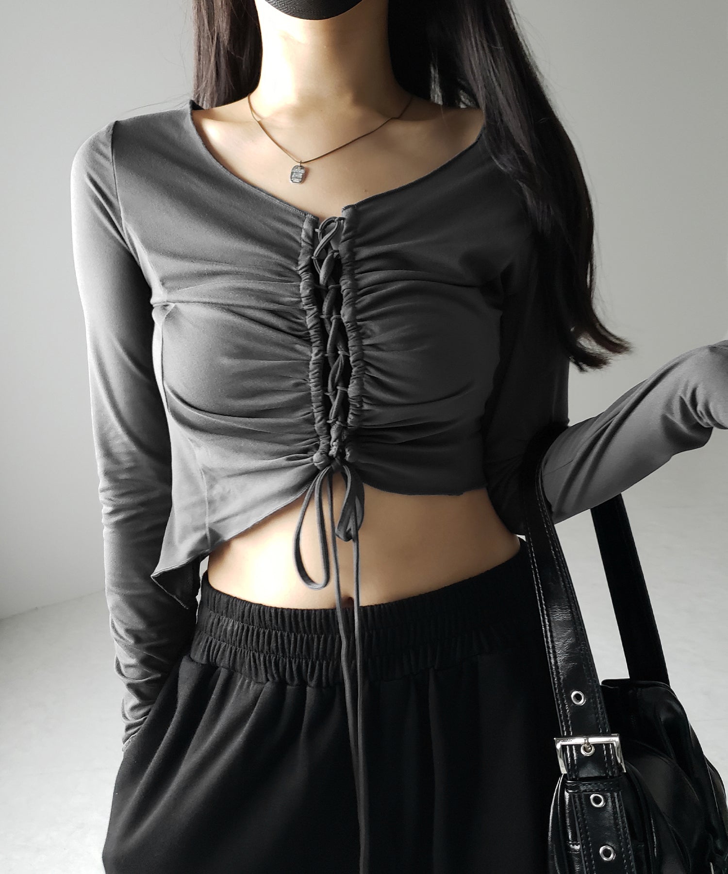 レースアップショートスリムカットソートップス / lace up short slim cut and sew tops
