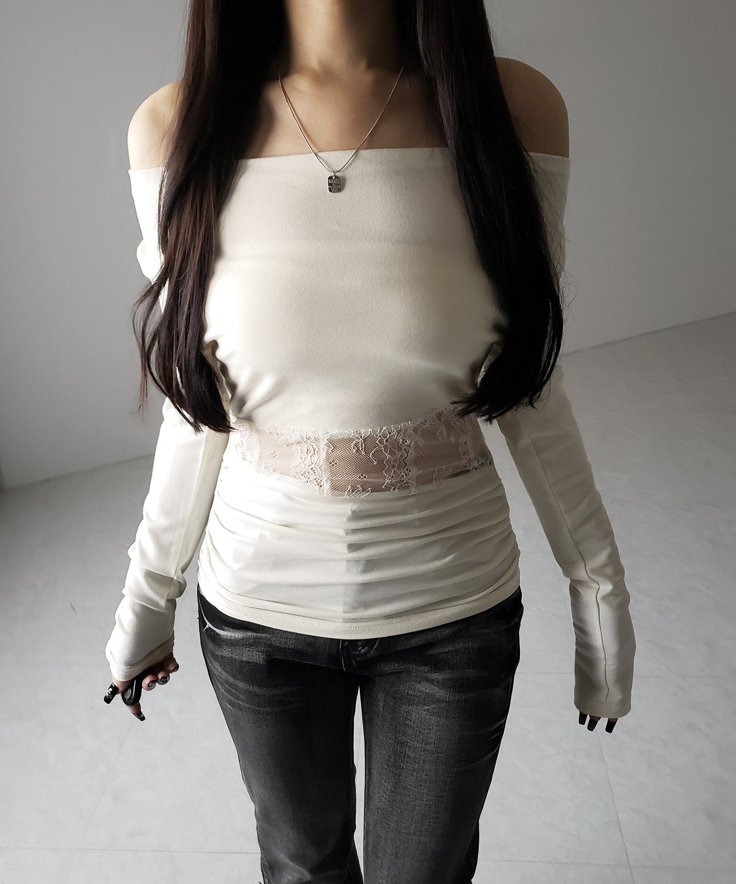 【 2color 】ウエストレースカットアウトオフショルトップス / waist lace cutout offshoulder tops