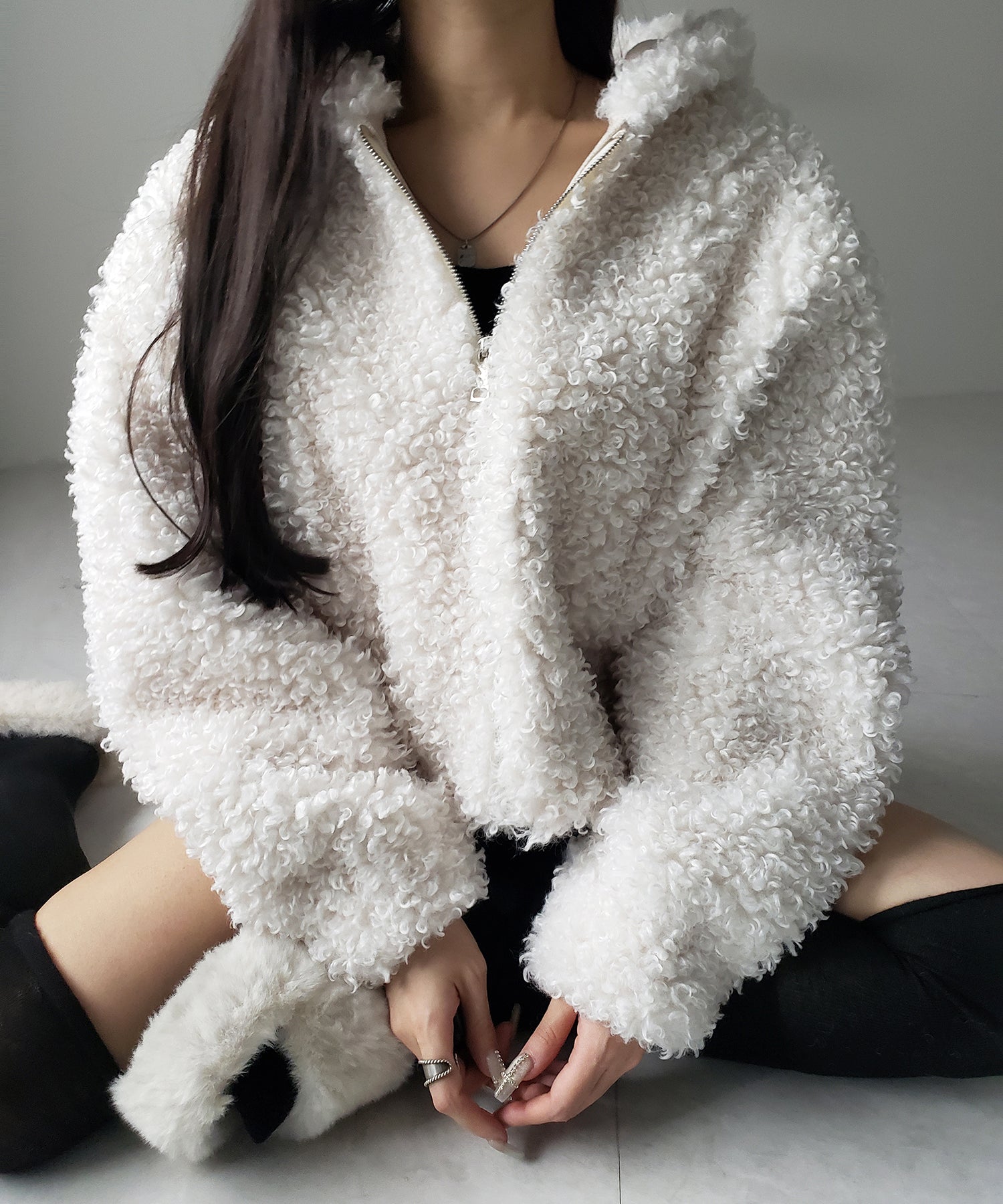 テディボアジップアップフーディクロップドコート / teddy boa zipup hoodie cropped cat