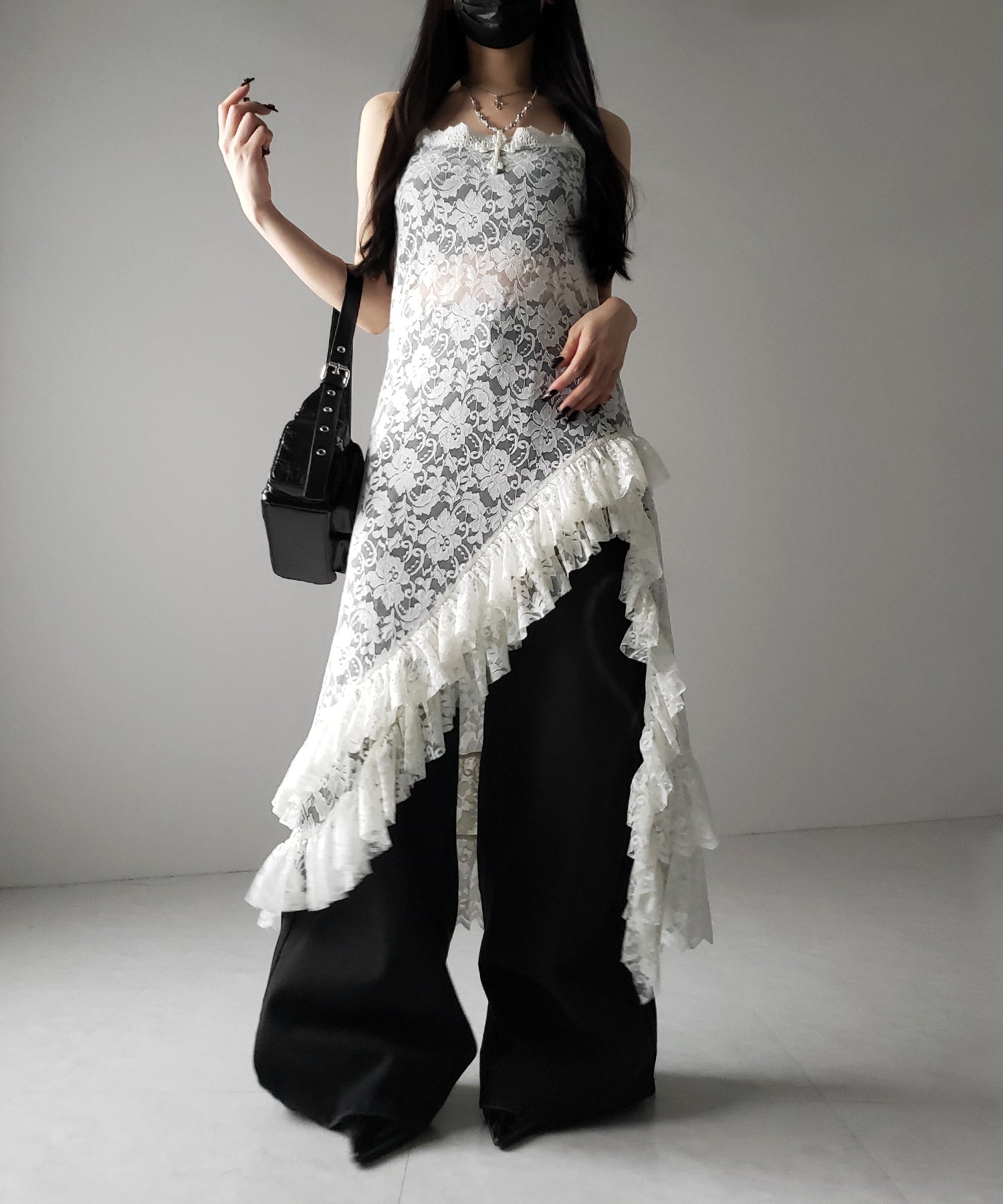 【 2color 】アシンメトリーフリルレイヤードレースキャミワンピース / asymmetry frill layered lace cami onepiece