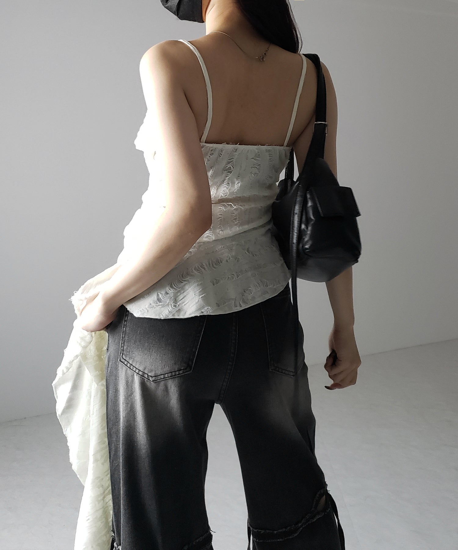 アシンメトリーダメージフリルキャミソール / asymmetry damage frill camisole