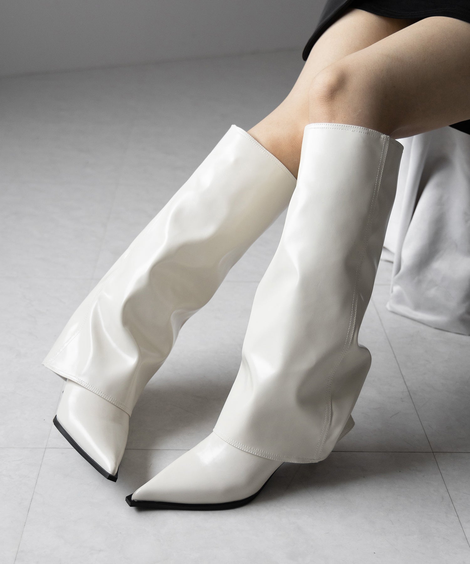 【 2color 】ポインテッドトゥフェイクレザーカバーロングブーツ / pointed toe fake leather covered long boots