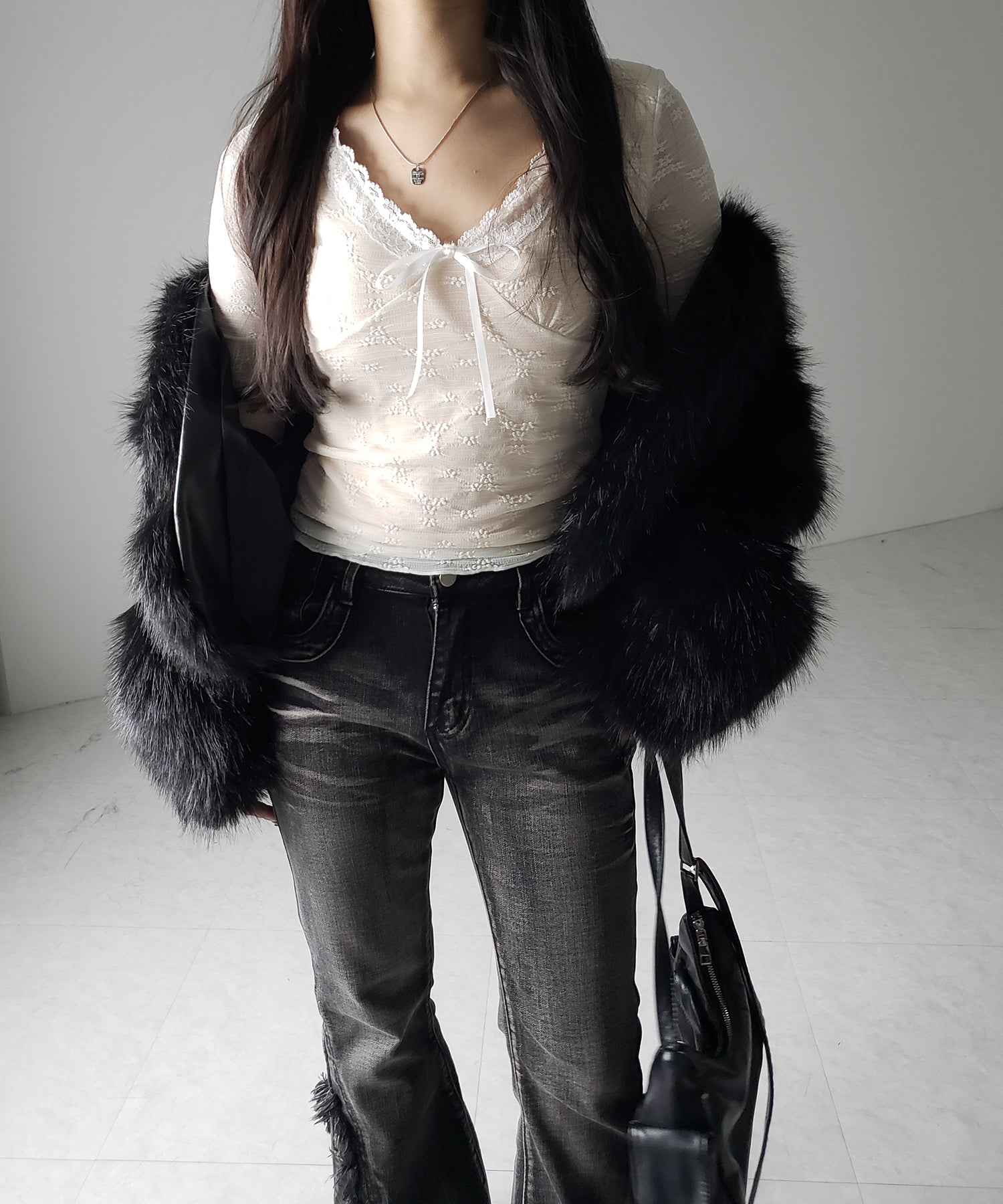 フロントリボンレイヤードレーストップス / front ribbon layered lace tops