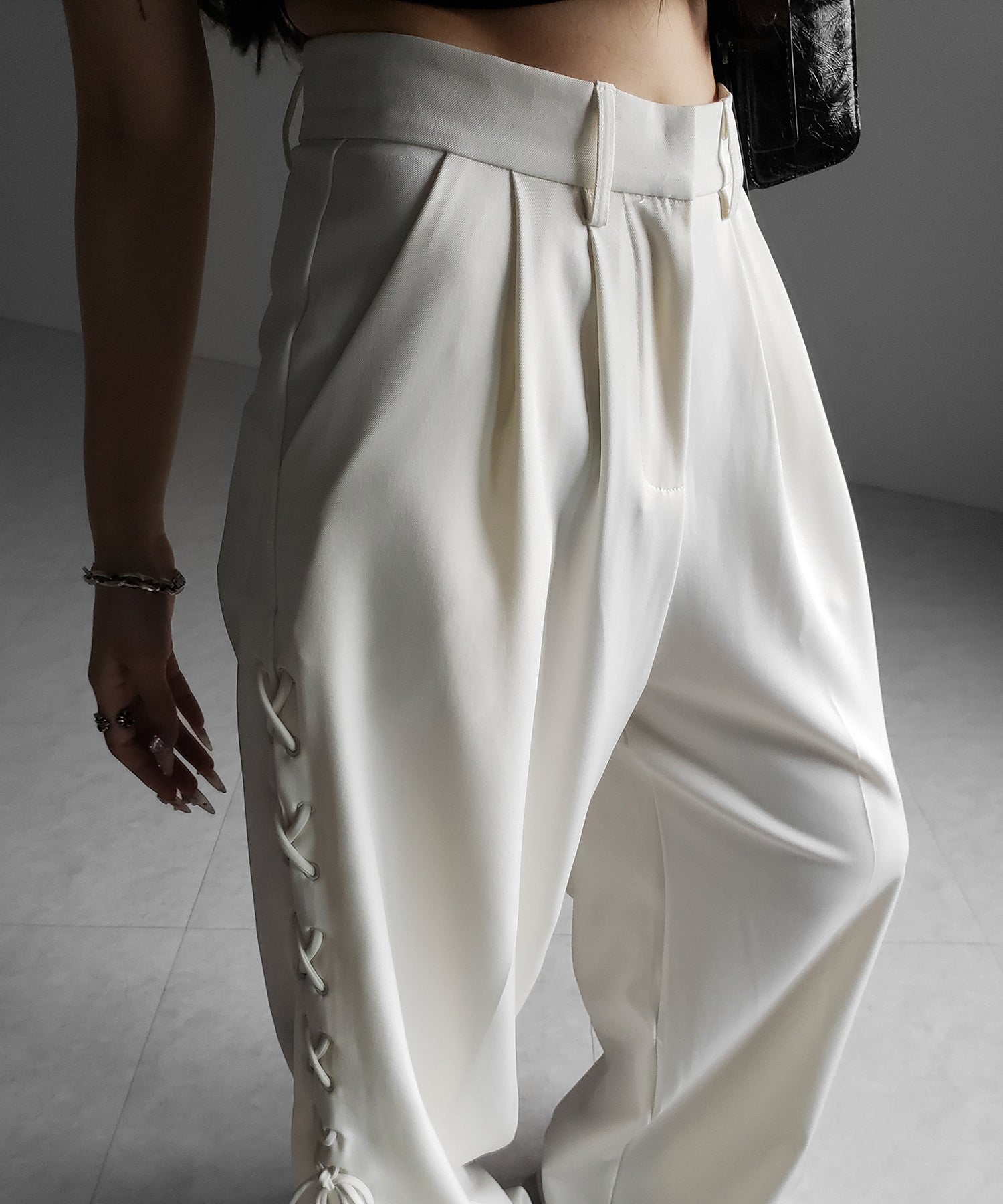 レースアップダブルタックワイドスラックス / laceup double tack wide slacks