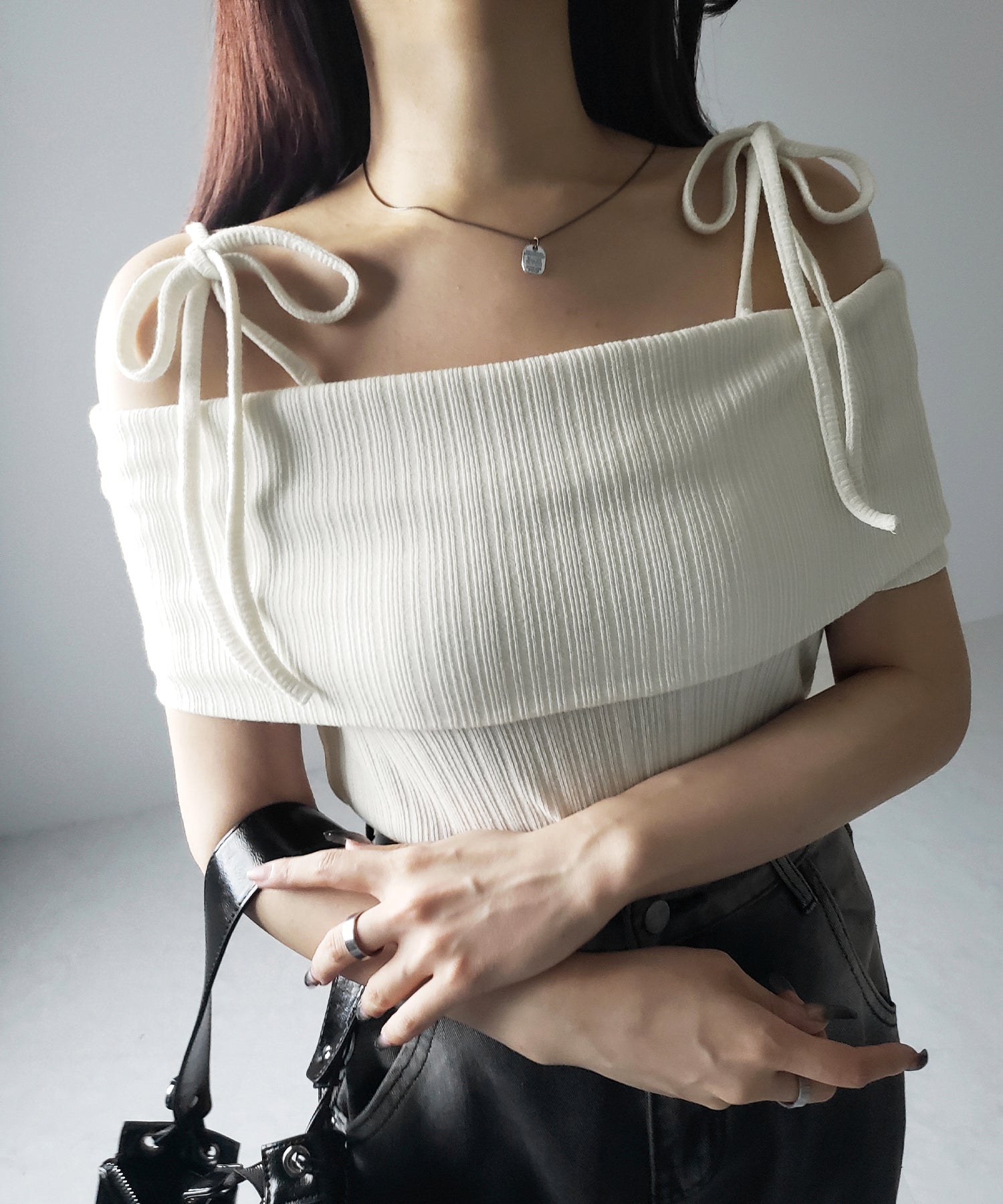 【 2color 】ダブルリボンオフショルダーリブトップス / double ribbon off-shoulder rib tops