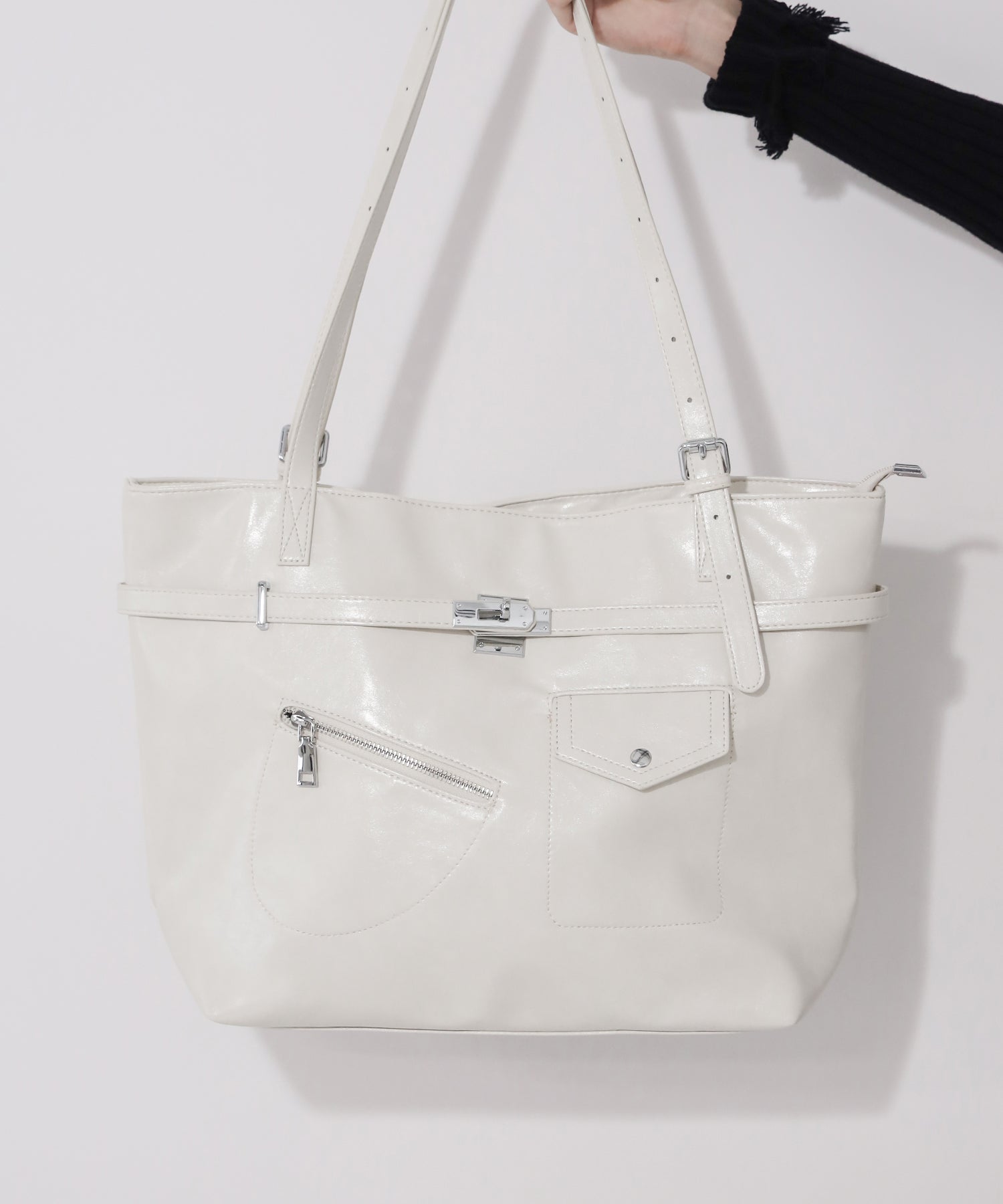 【 A4収納可 】デザインベルトフェイクレザースクエアトートバッグ / design belt fake leather square tote bag