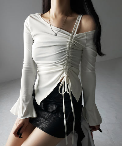 シャーリングリボンスリットワンショルダートップス / shirring ribbon slit one shoulder tops