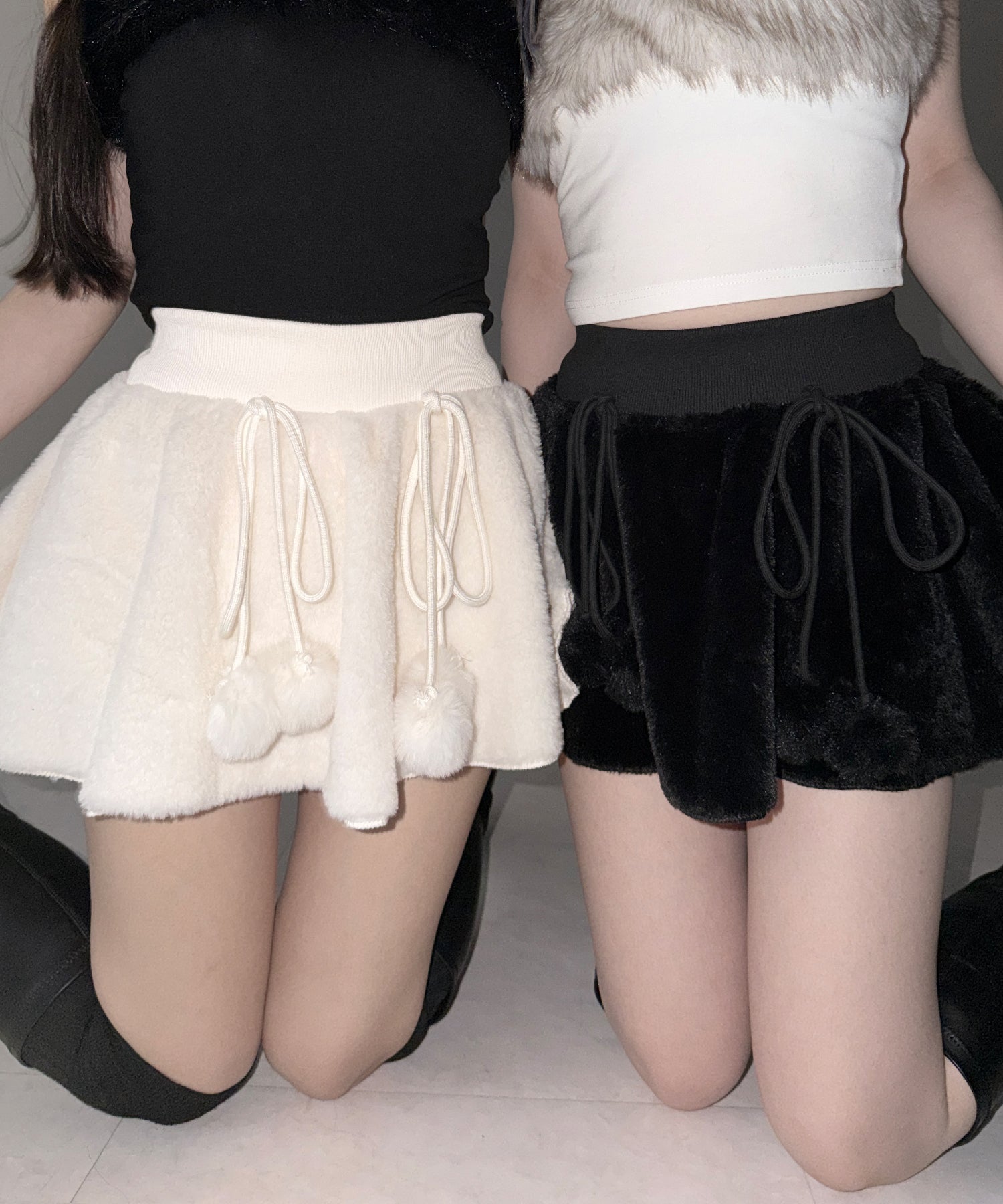 【 インパン裏地付き 】ポンポン付ファーフレアミニスカート / ponpon fur flare mini skirt