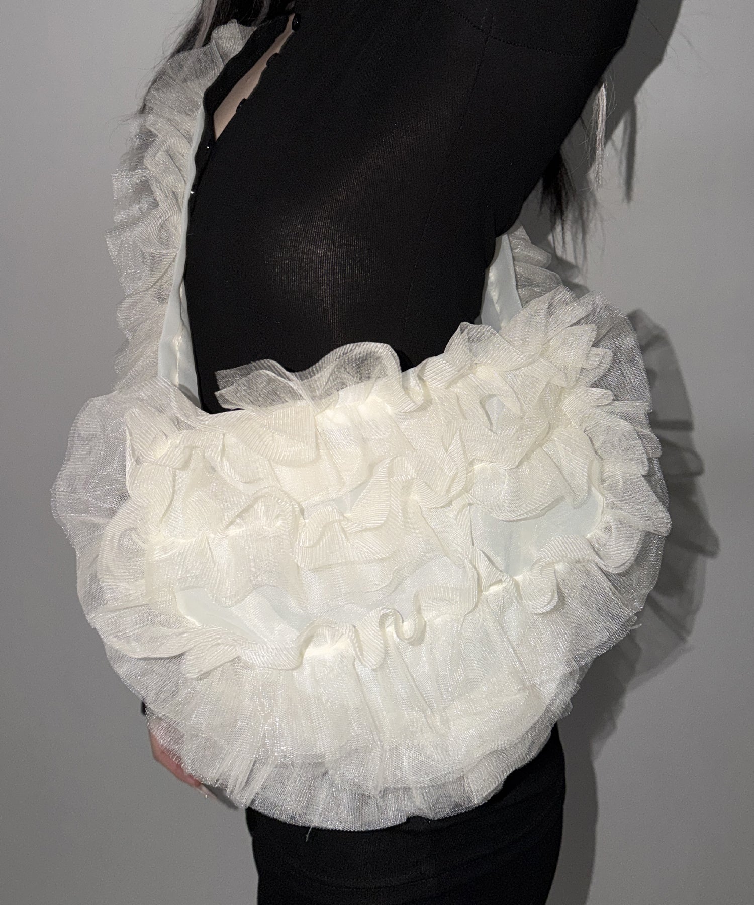 チュールフリルショルダーボディバッグ/ tulle frill shoulder body bag