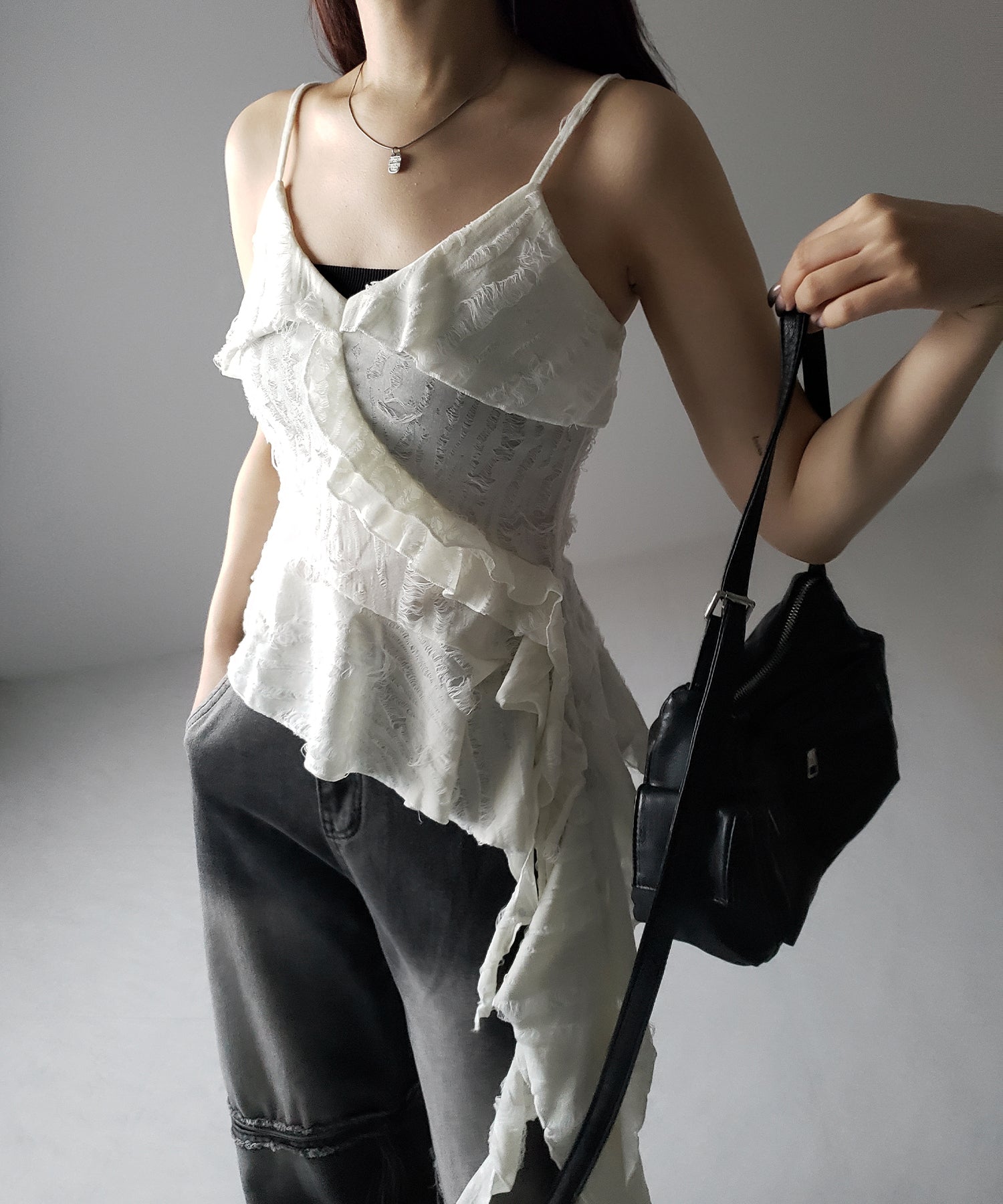 アシンメトリーダメージフリルキャミソール / asymmetry damage frill camisole