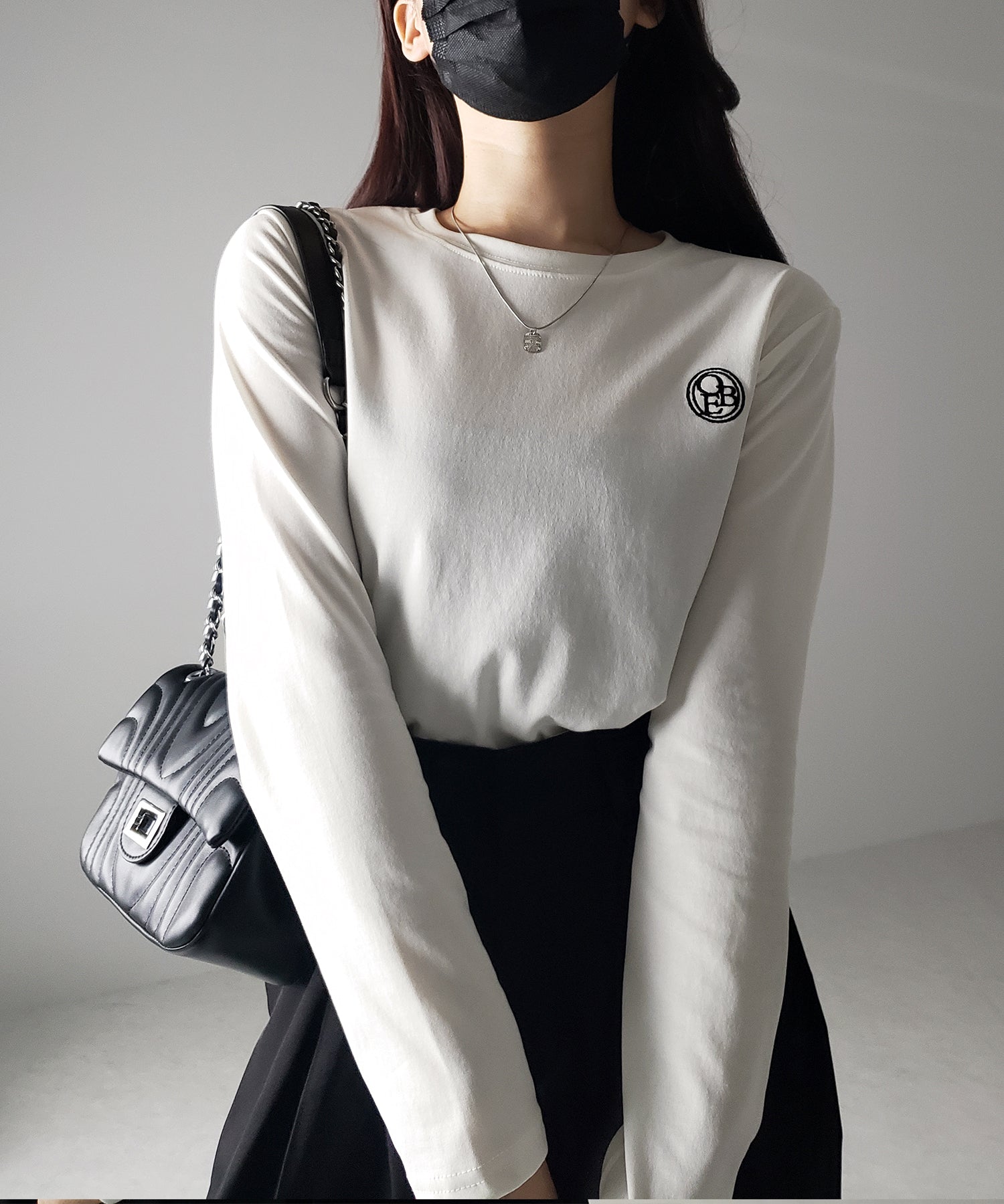 OBE刺繍 ミニロゴ長袖Tシャツ【 韓国製 】