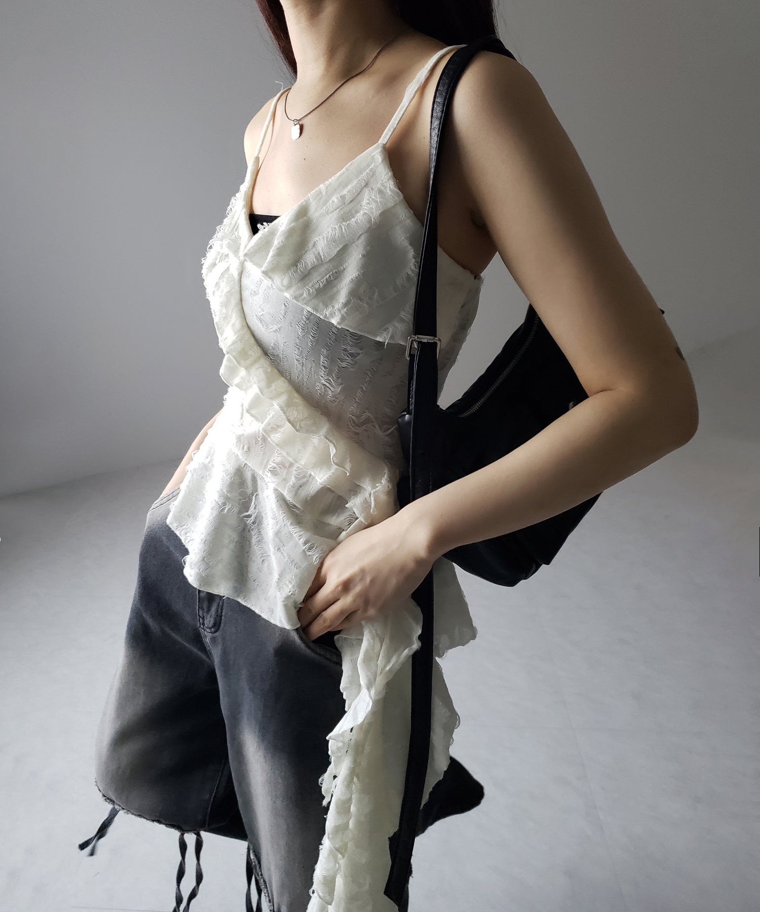 アシンメトリーダメージフリルキャミソール / asymmetry damage frill camisole