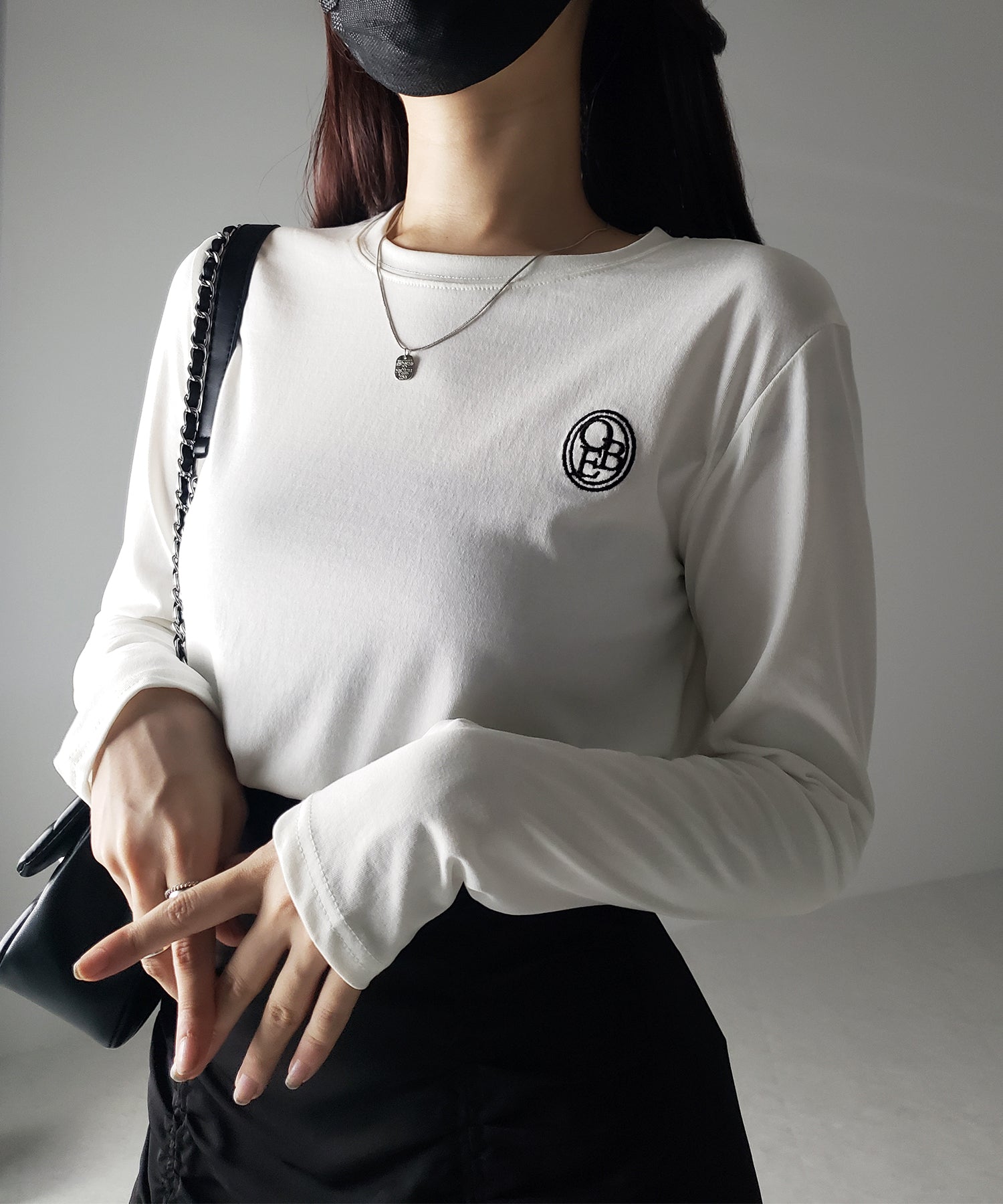OBE刺繍 ミニロゴ長袖Tシャツ【 韓国製 】