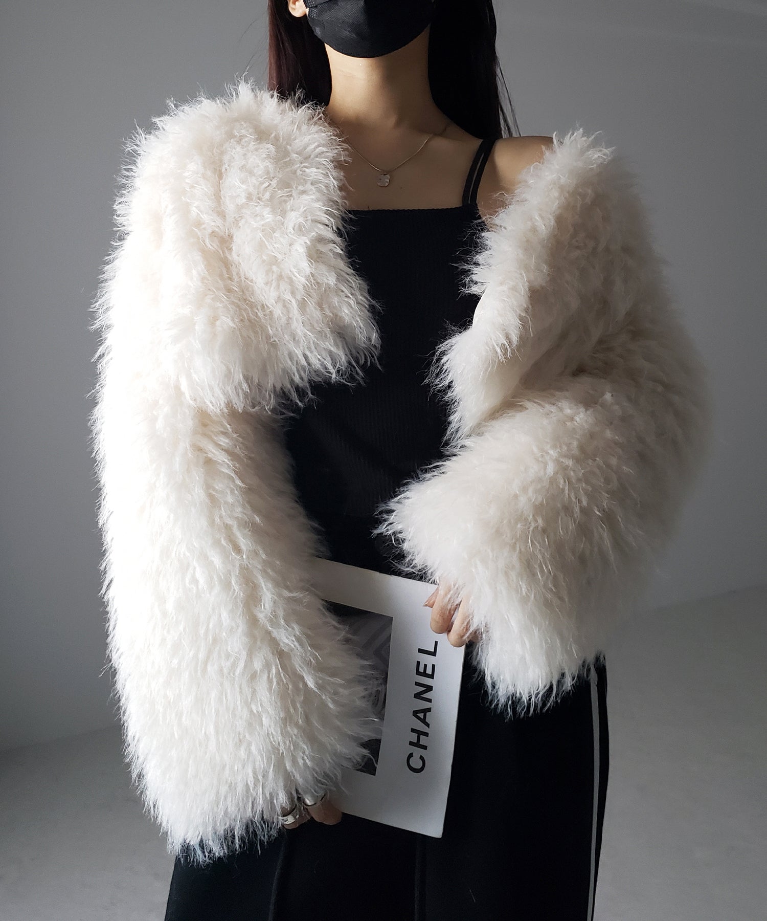 シャギーファーノーカラーボリュームショートコート/ shaggy fur nocollar volume short coat