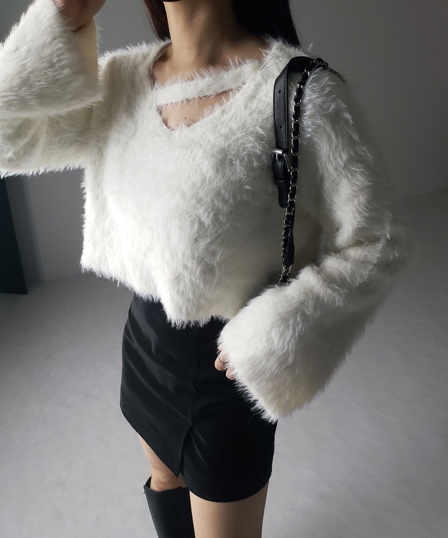 カットアウトショートシャギーニット