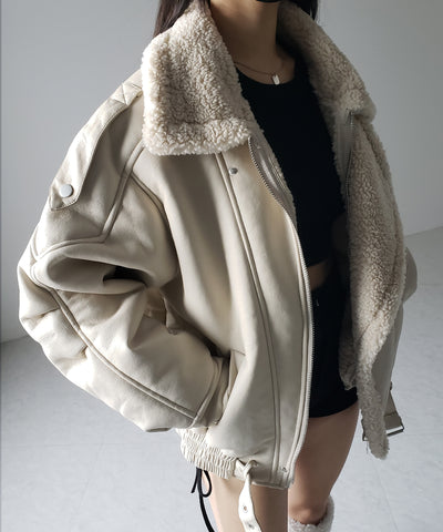 【 2color 】フェイクレザーベルテッドボアムートンジャケット / fake leather belted boa mouton jacket