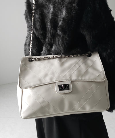 2WAY チェーンフェイクレザーフラップショルダーバッグ / 2WAY chain fake leather flap shoulder bag