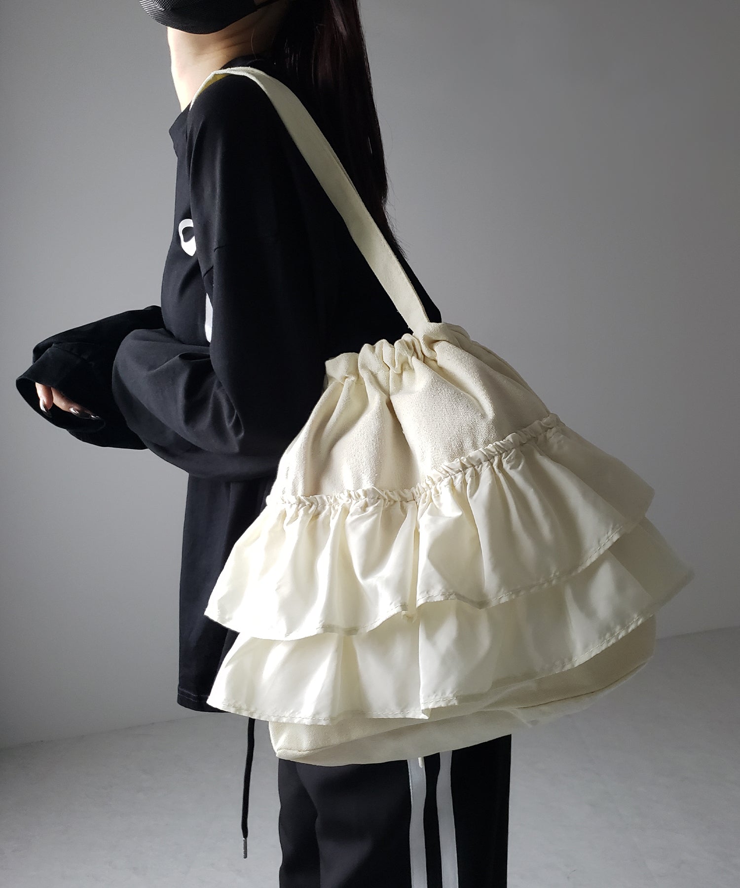 ティアードフリルBIGキャンバストートバッグ / tiered frill big canvas tote bag