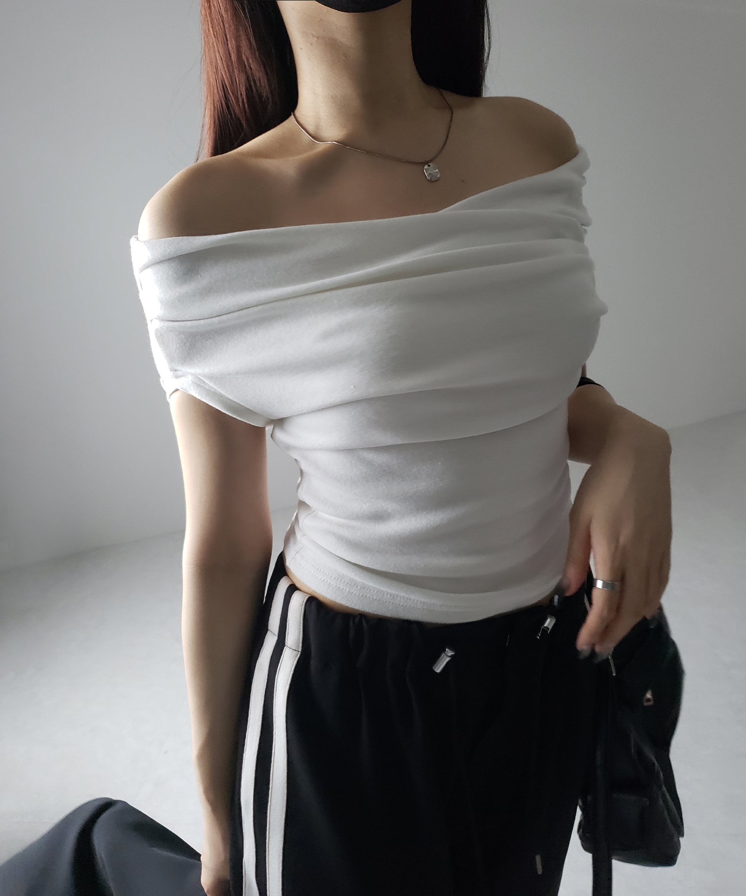 【 2color 】オフショルギャザーノースリーブトップス / off shoulder gather nosleeve tops
