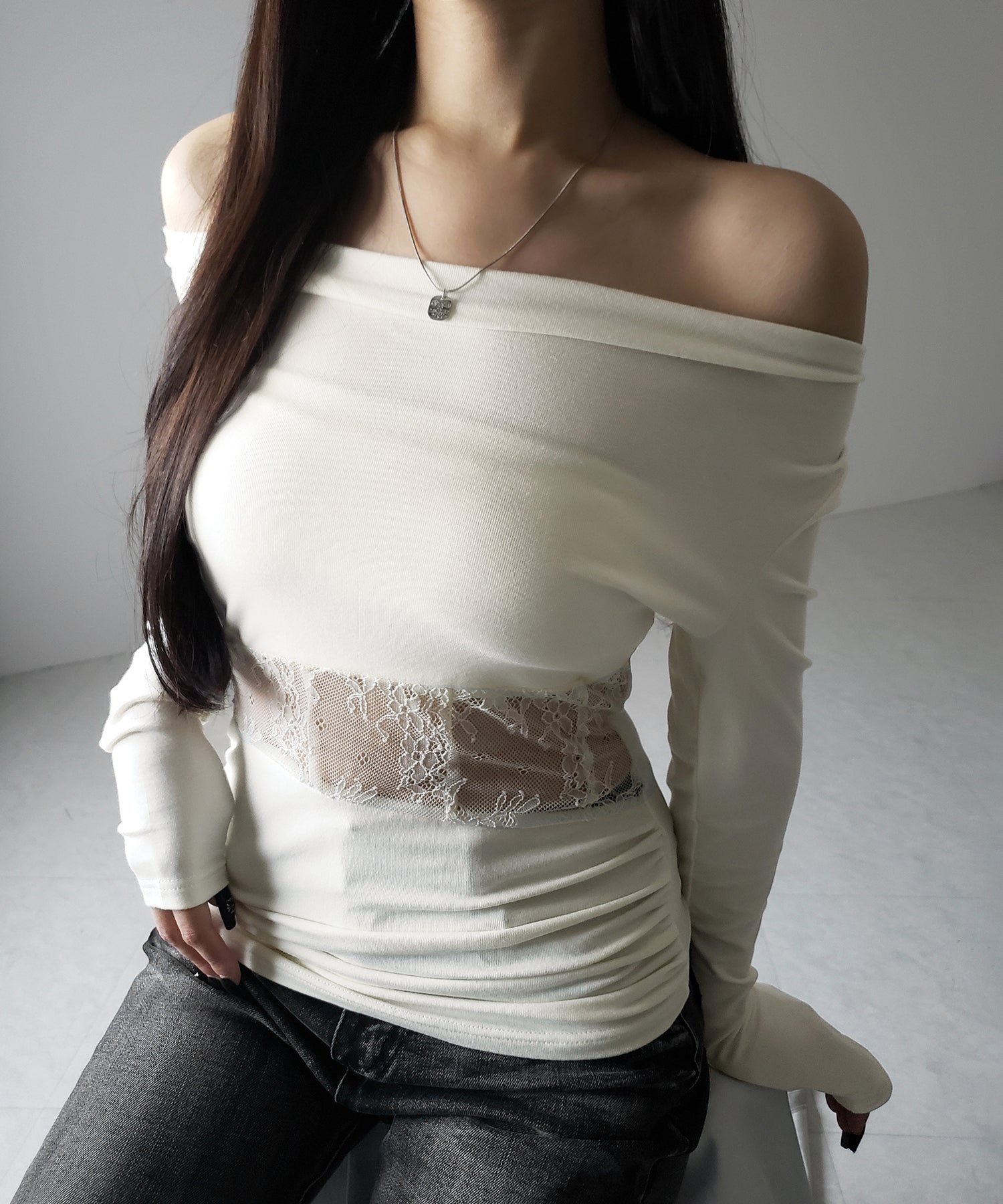 【 2color 】ウエストレースカットアウトオフショルトップス / waist lace cutout offshoulder tops