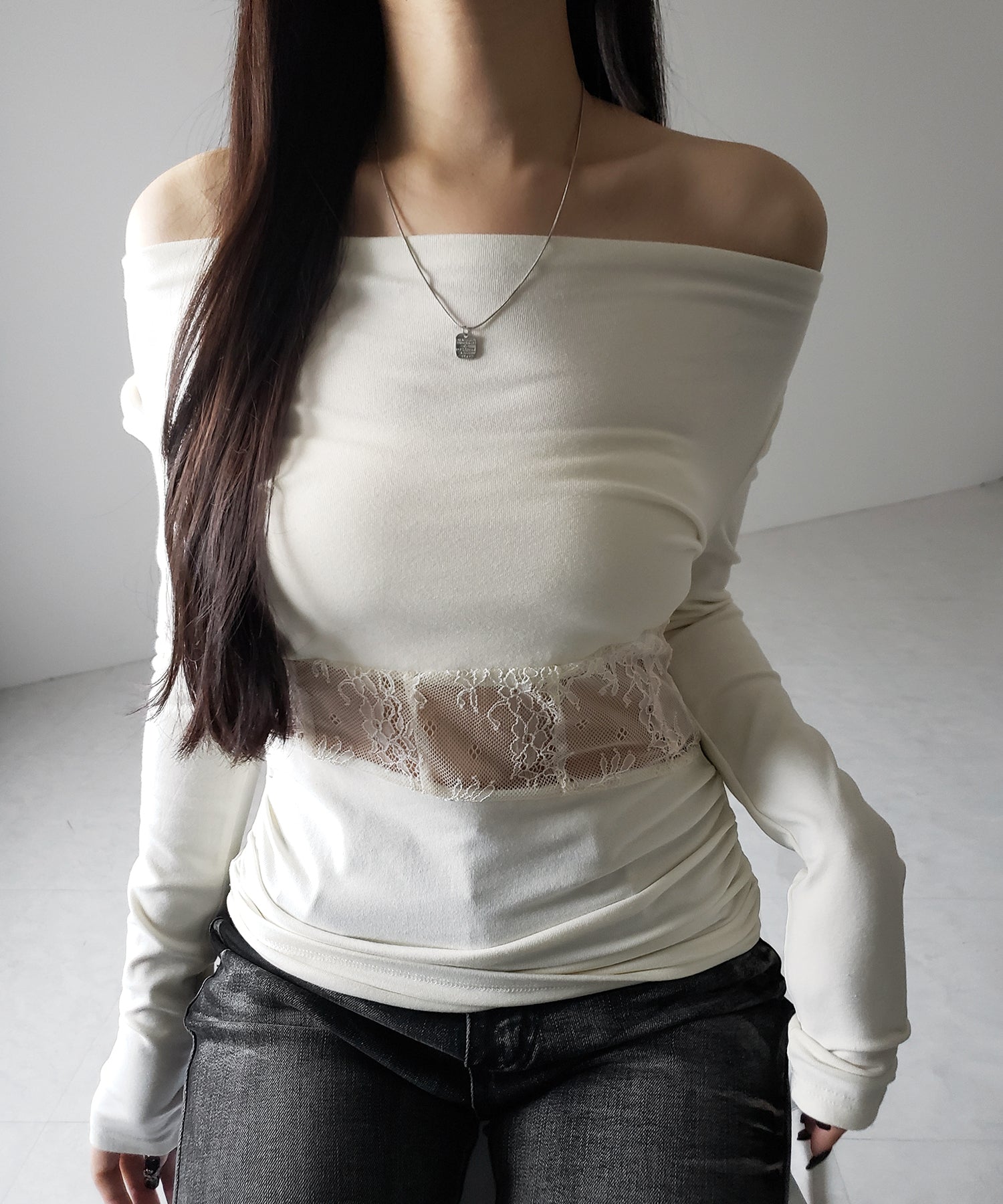 【 2color 】ウエストレースカットアウトオフショルトップス / waist lace cutout offshoulder tops