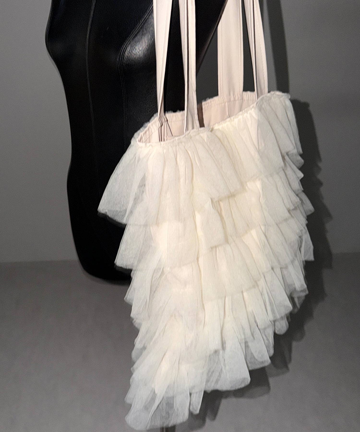 【 3color / A4収納可 】チュールフリルスクエアトートバッグ / tulle frill square tote bag