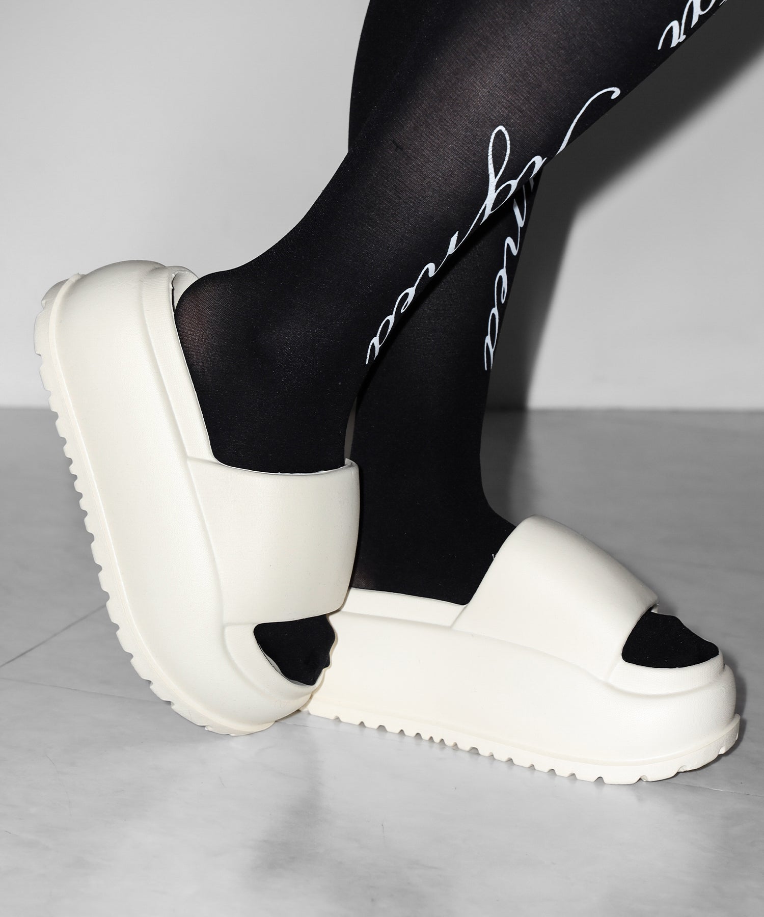 厚底ボリュームソールパフィースライドサンダル/platform volume sole puffy slide sandals