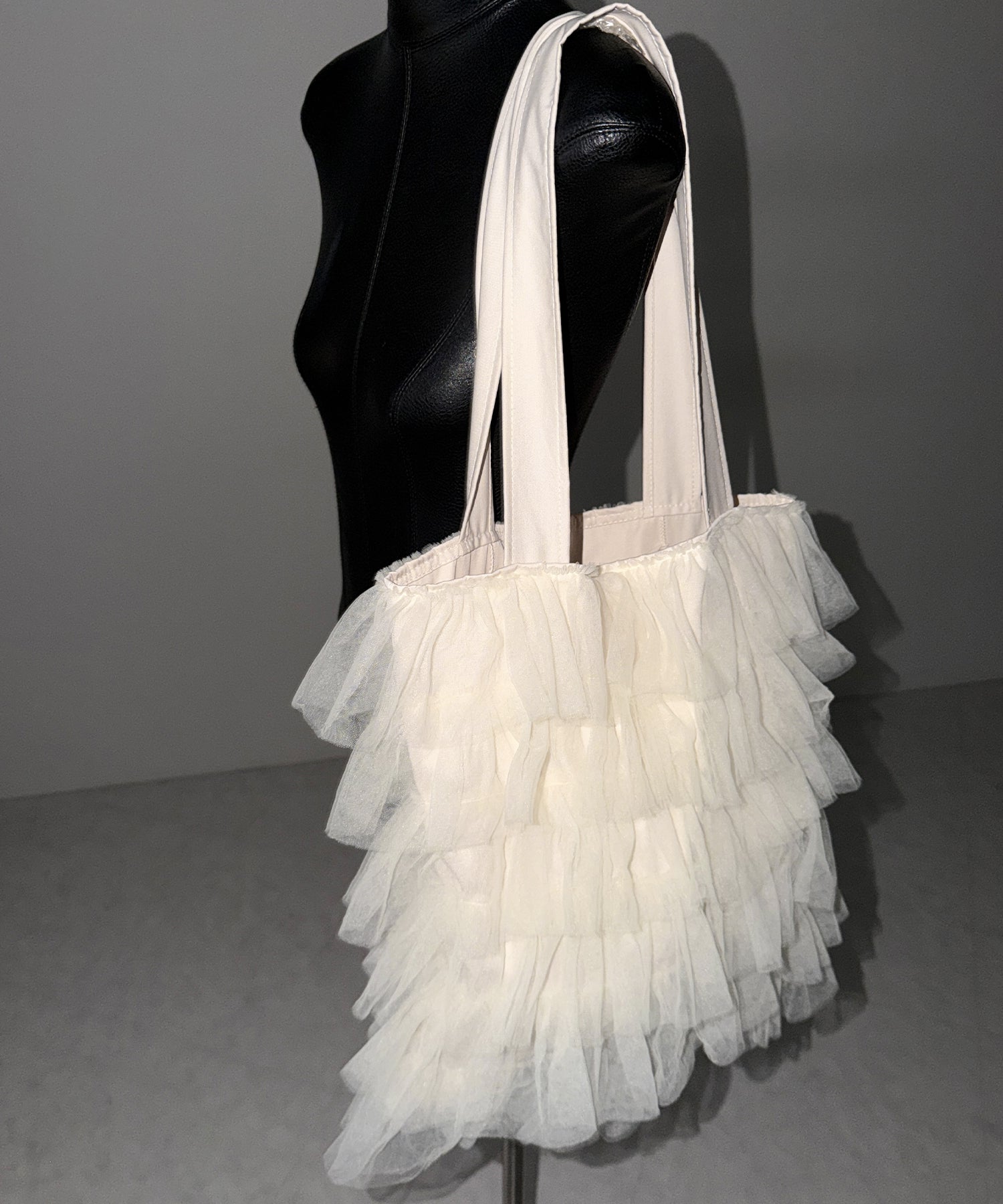 【 3color / A4収納可 】チュールフリルスクエアトートバッグ / tulle frill square tote bag