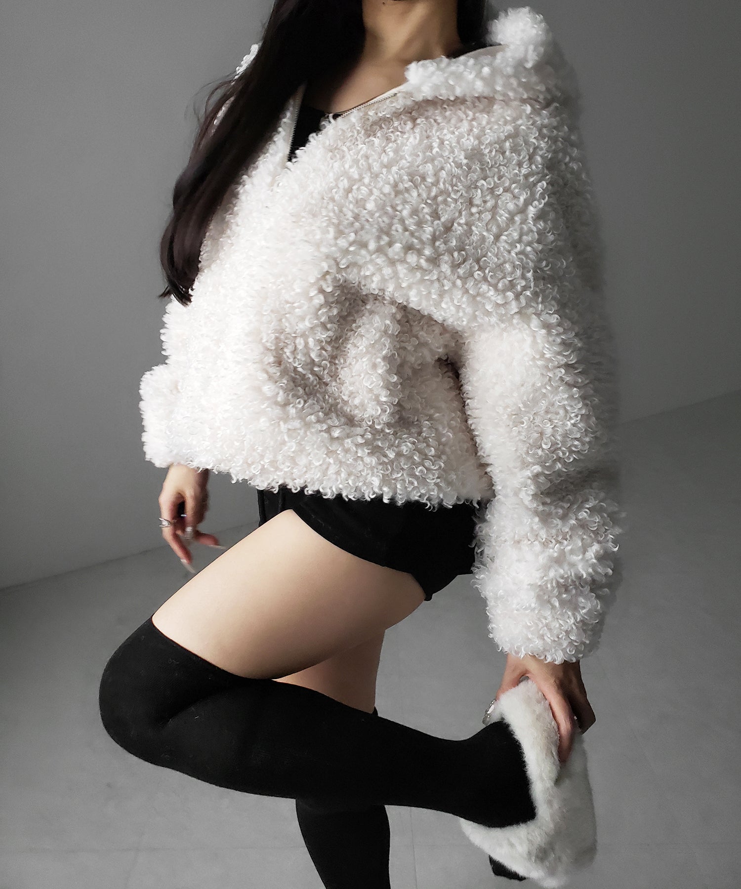 テディボアジップアップフーディクロップドコート / teddy boa zipup hoodie cropped cat