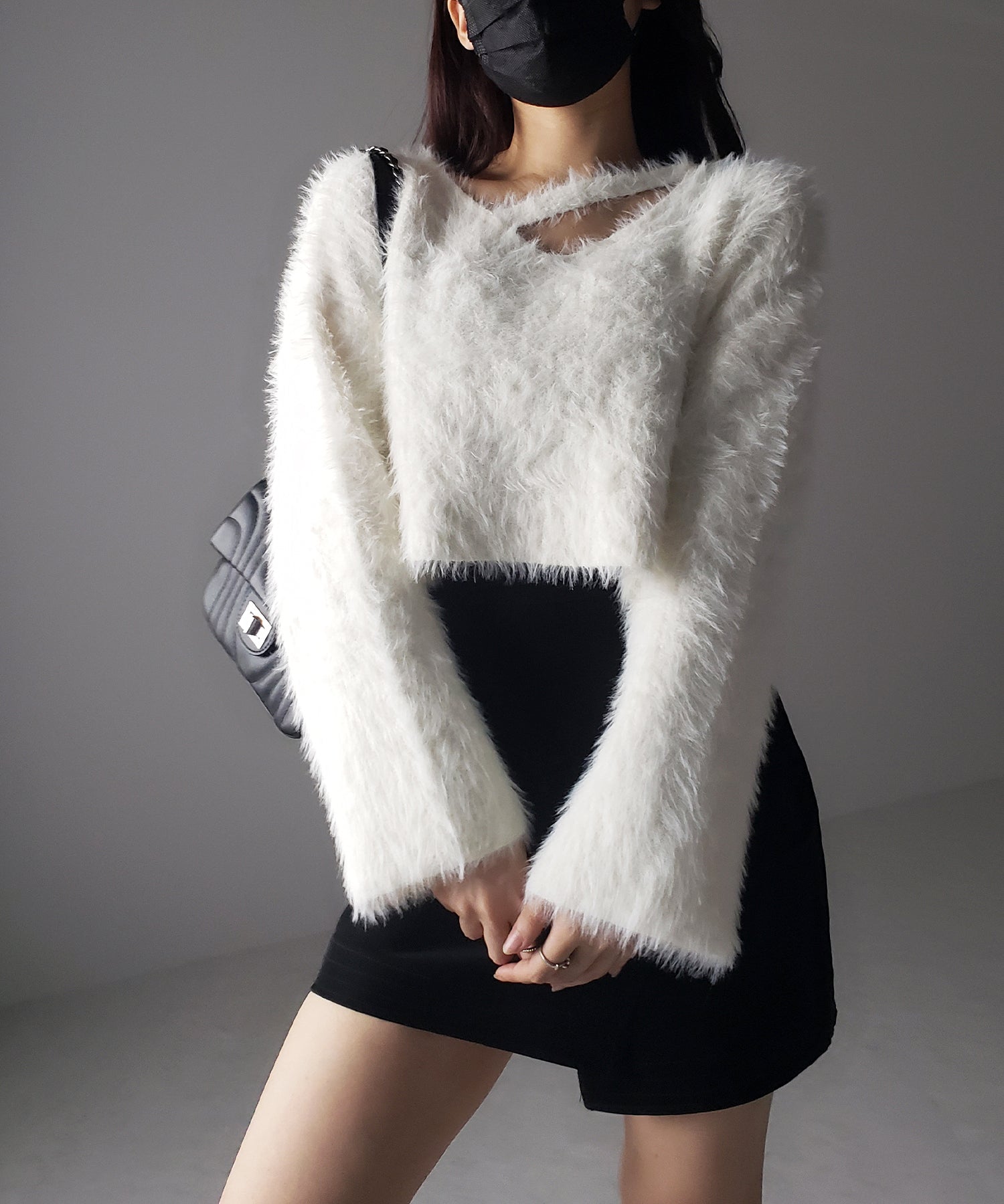 カットアウトショートシャギーニット