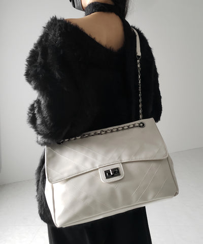 2WAY チェーンフェイクレザーフラップショルダーバッグ / 2WAY chain fake leather flap shoulder bag