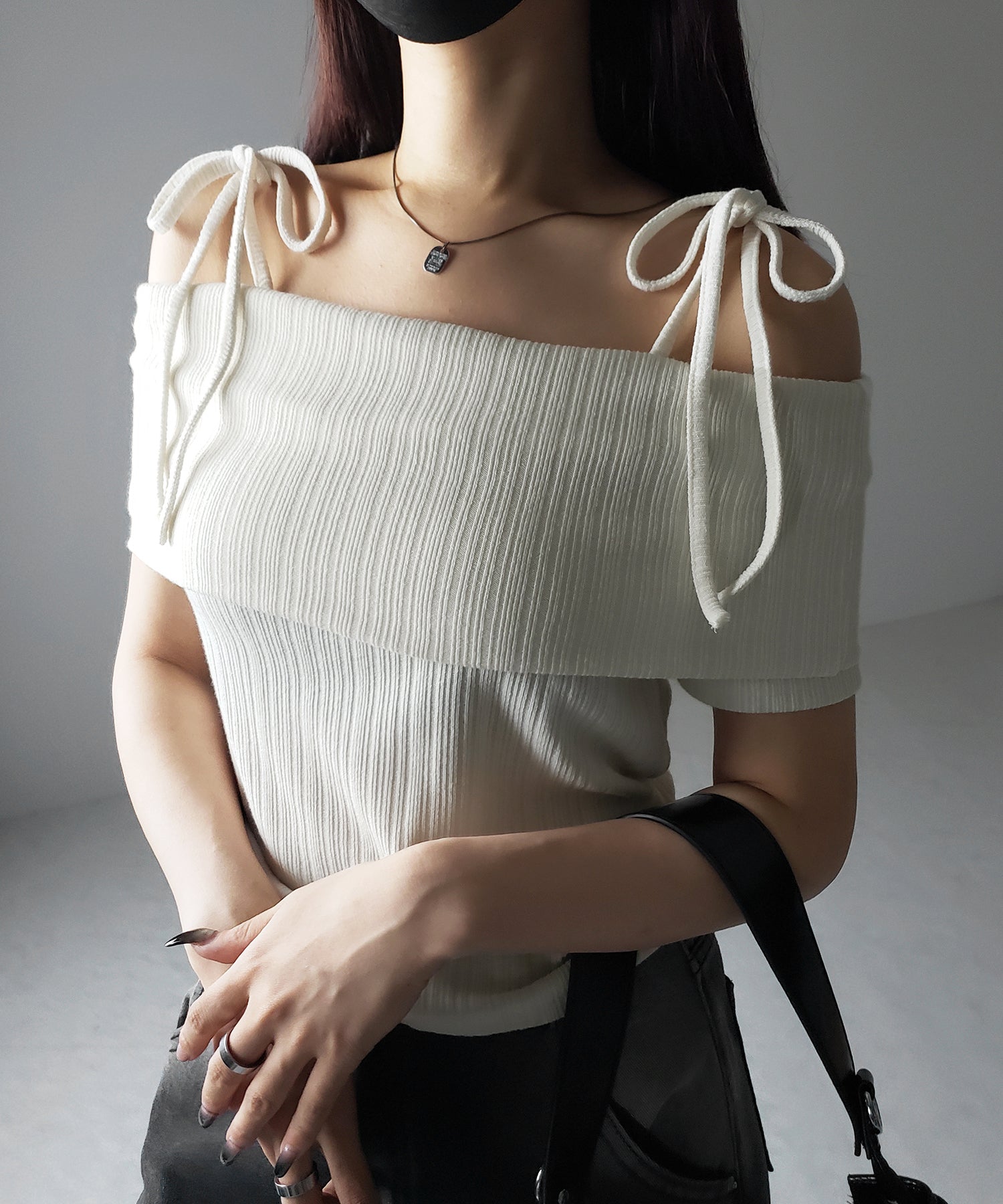 【 2color 】ダブルリボンオフショルダーリブトップス / double ribbon off-shoulder rib tops