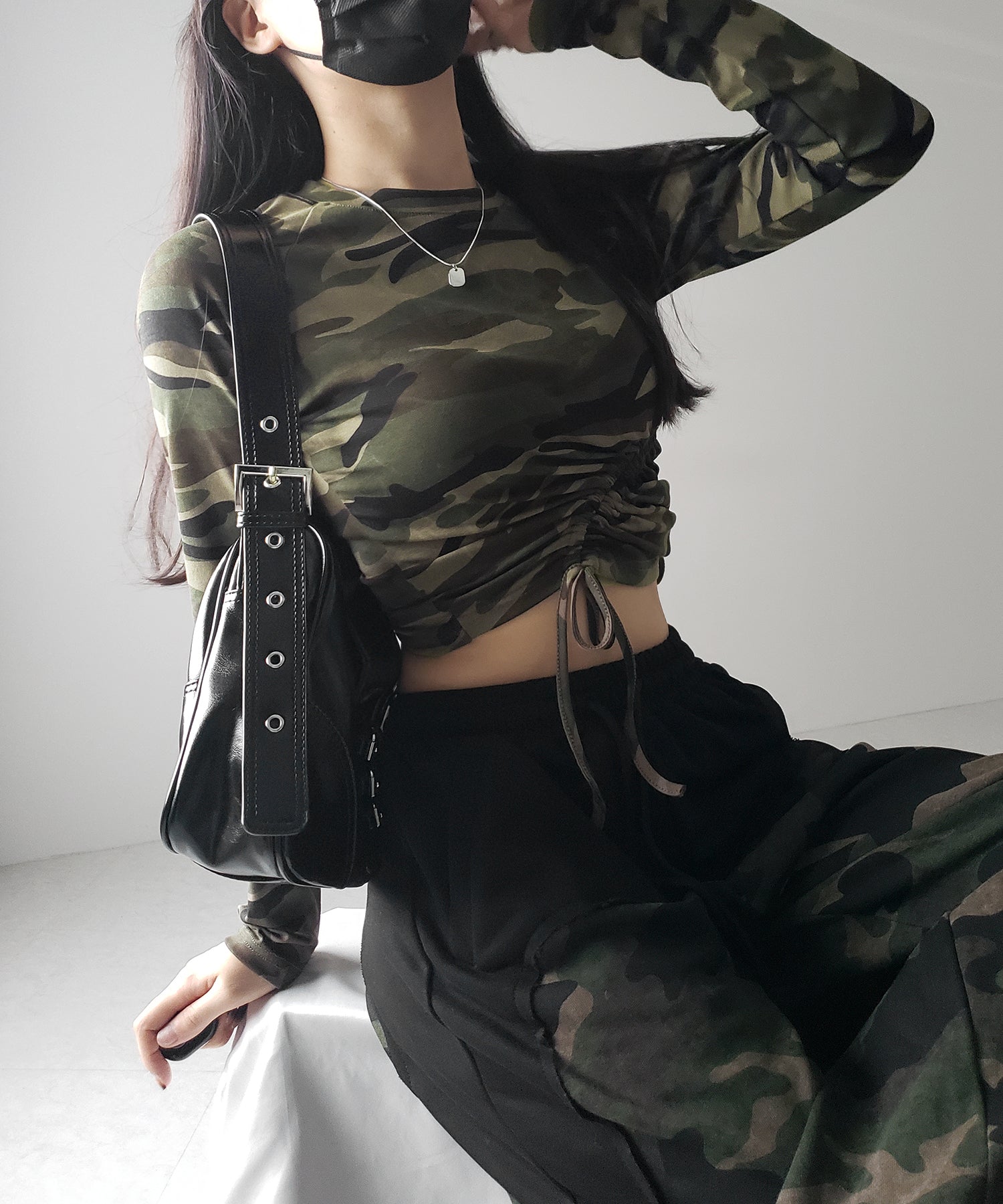 サイドシャーリングカモフラミリタリートップス / side shirring camouflage military tops