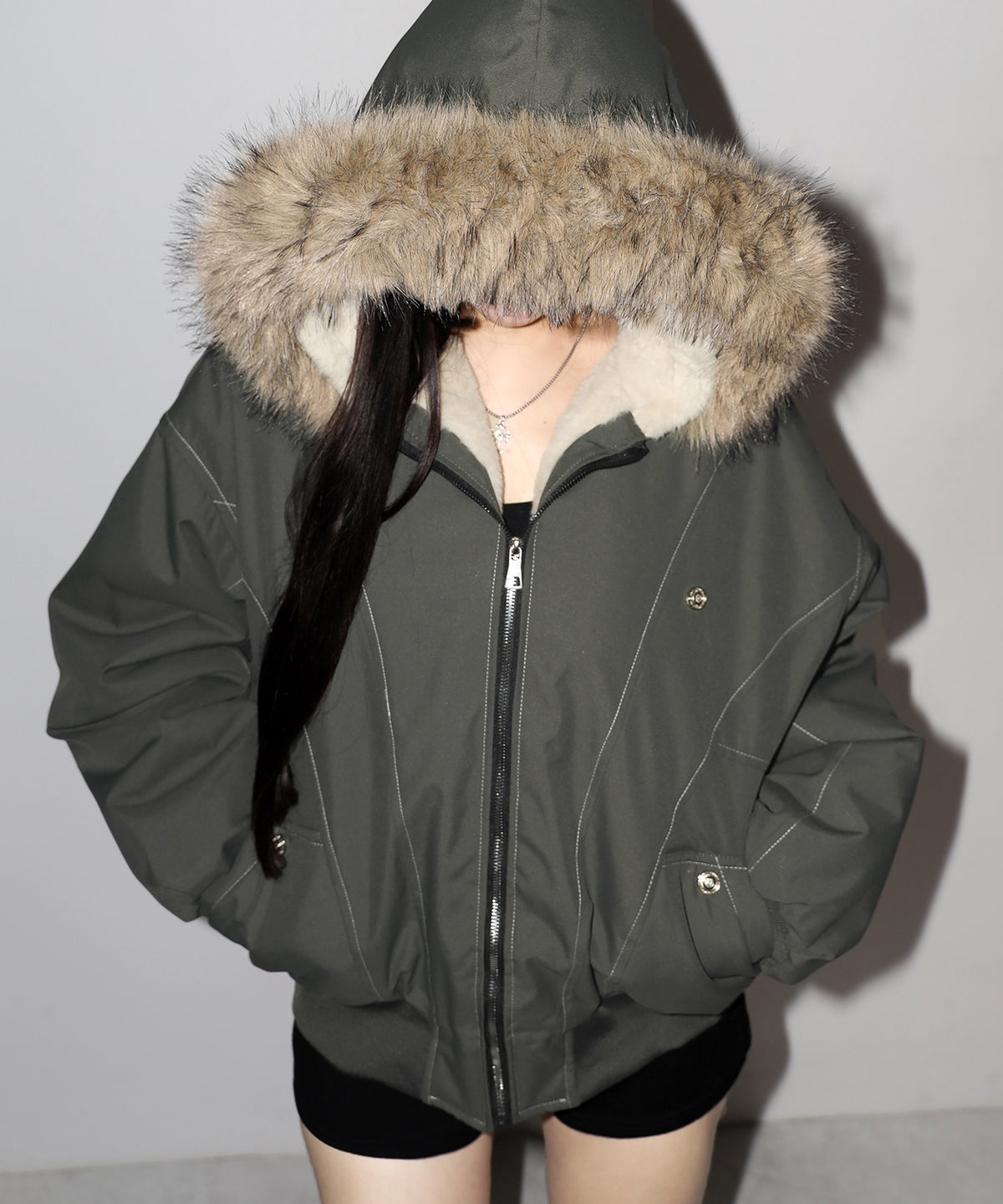 配色ステッチファーフード中綿オーバーブルゾン / stitch fur hood fake down over blouson