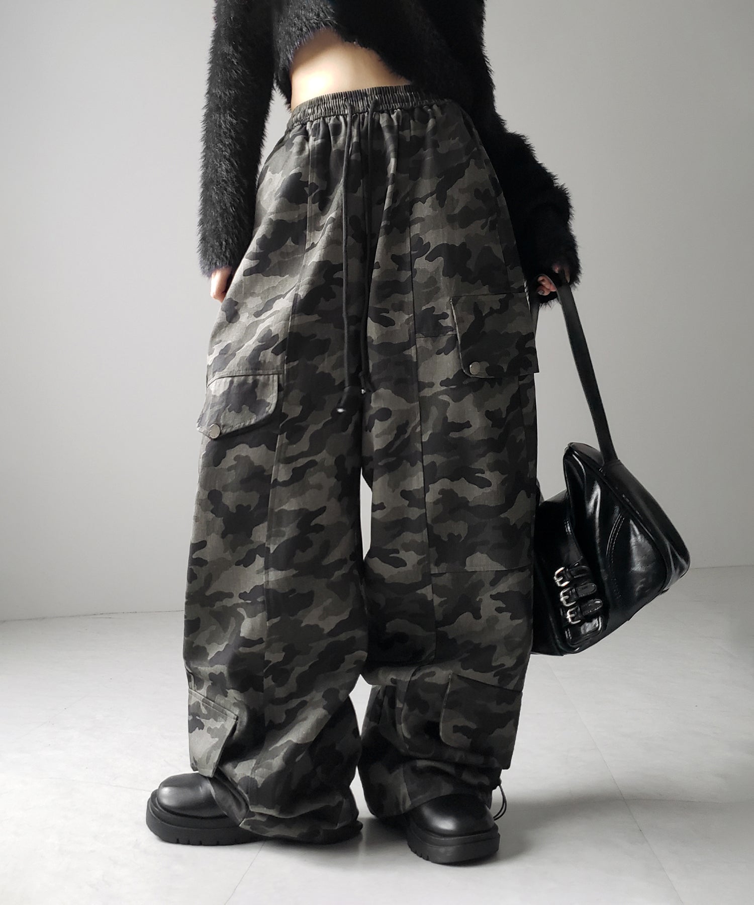 【 裾絞り可能2WAY 】カモフラミリタリーツイルワイドカーゴパンツ / camouflage military twill wide cargo pants
