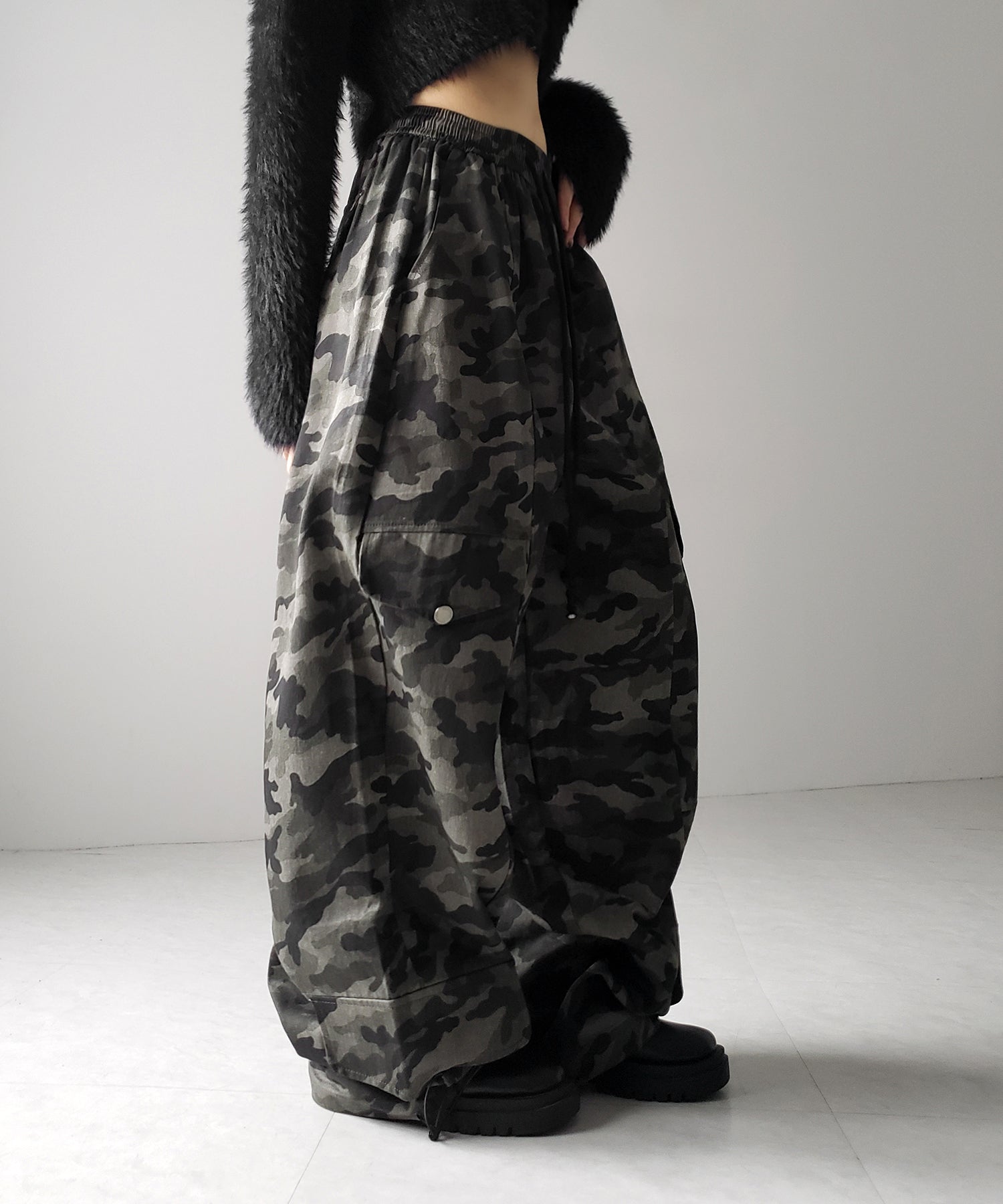 【 裾絞り可能2WAY 】カモフラミリタリーツイルワイドカーゴパンツ / camouflage military twill wide cargo pants