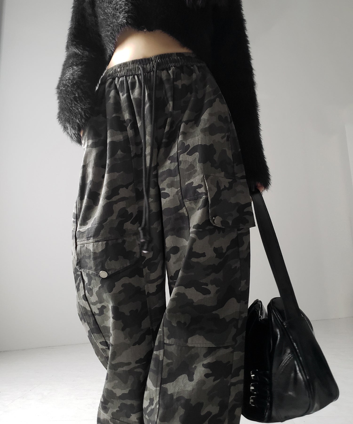 【 裾絞り可能2WAY 】カモフラミリタリーツイルワイドカーゴパンツ / camouflage military twill wide cargo pants