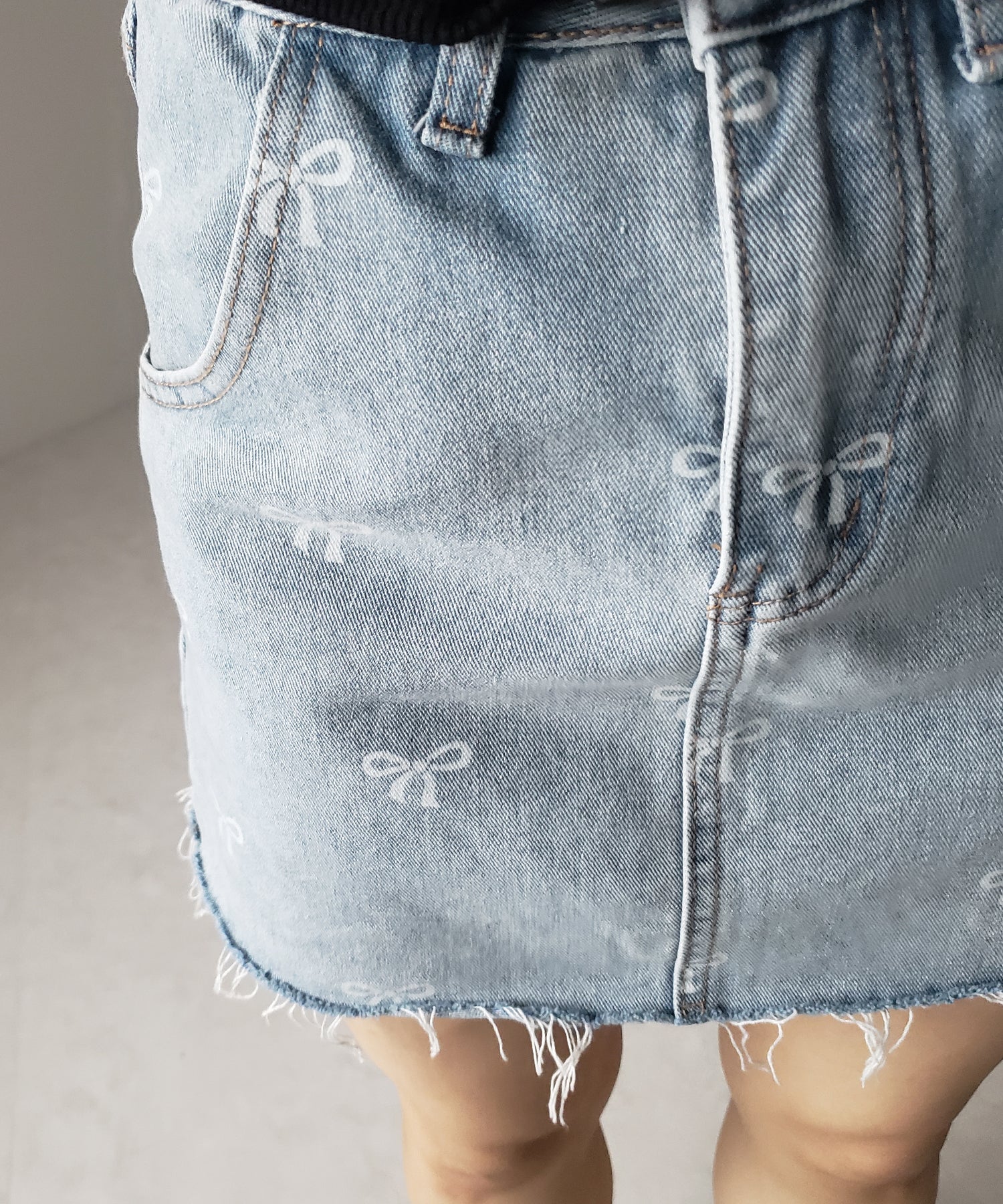 【 インパン裏地付き 】リボンプリントダメージデニムミニスカート / ribbon print damage denim mini skirt