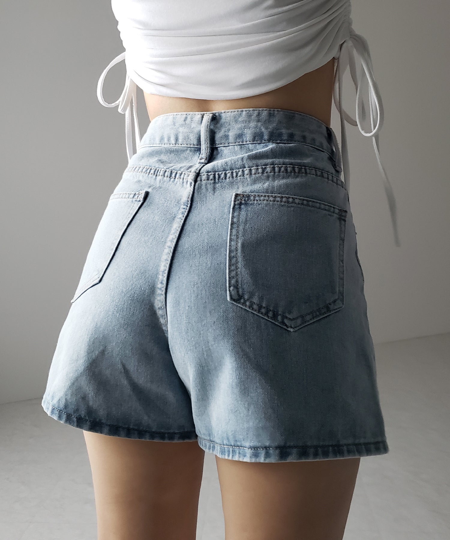 【 2color 】ミニリボン刺繍ハイウエストデニムショートパンツ / mini ribbon  embroidery high waist denim short pants