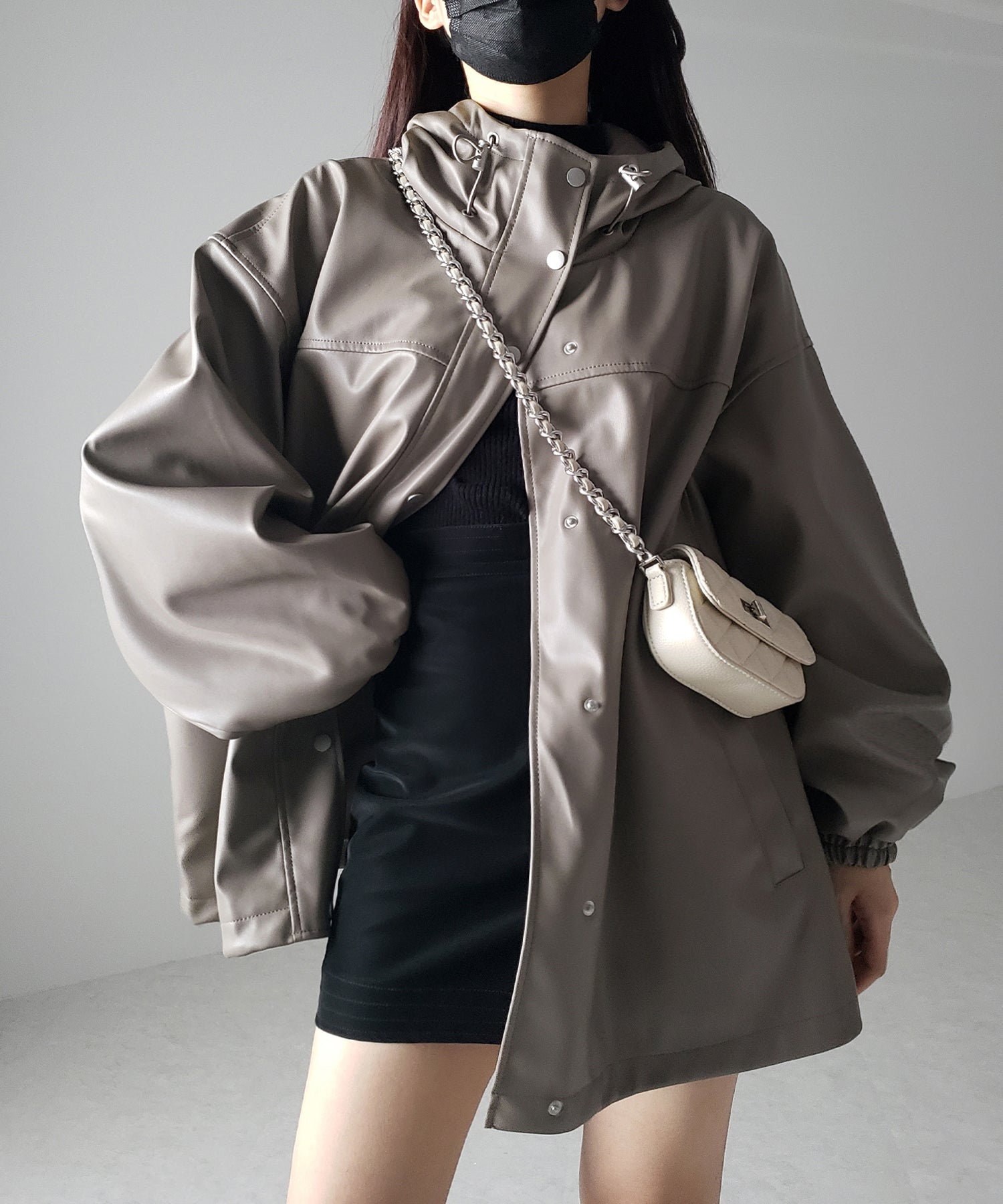 【 裾が絞れる2WAY / 3color 】フェイクレザービッグシルエットマウンテンパーカー