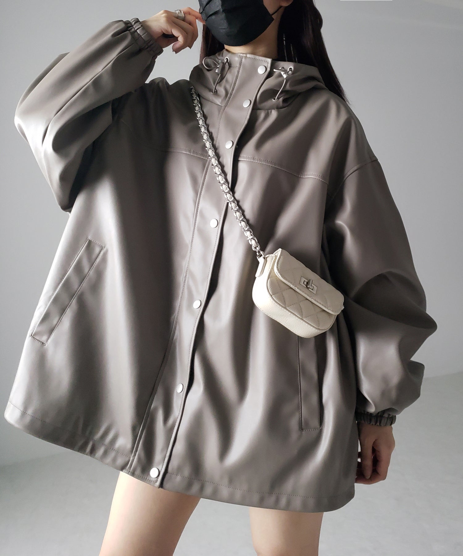 【 裾が絞れる2WAY / 3color 】フェイクレザービッグシルエットマウンテンパーカー
